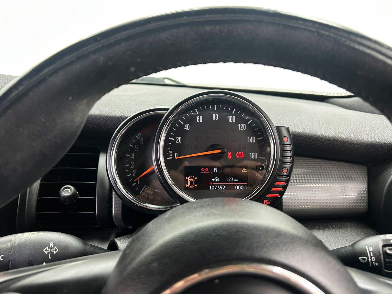 Mini Hatch view 19