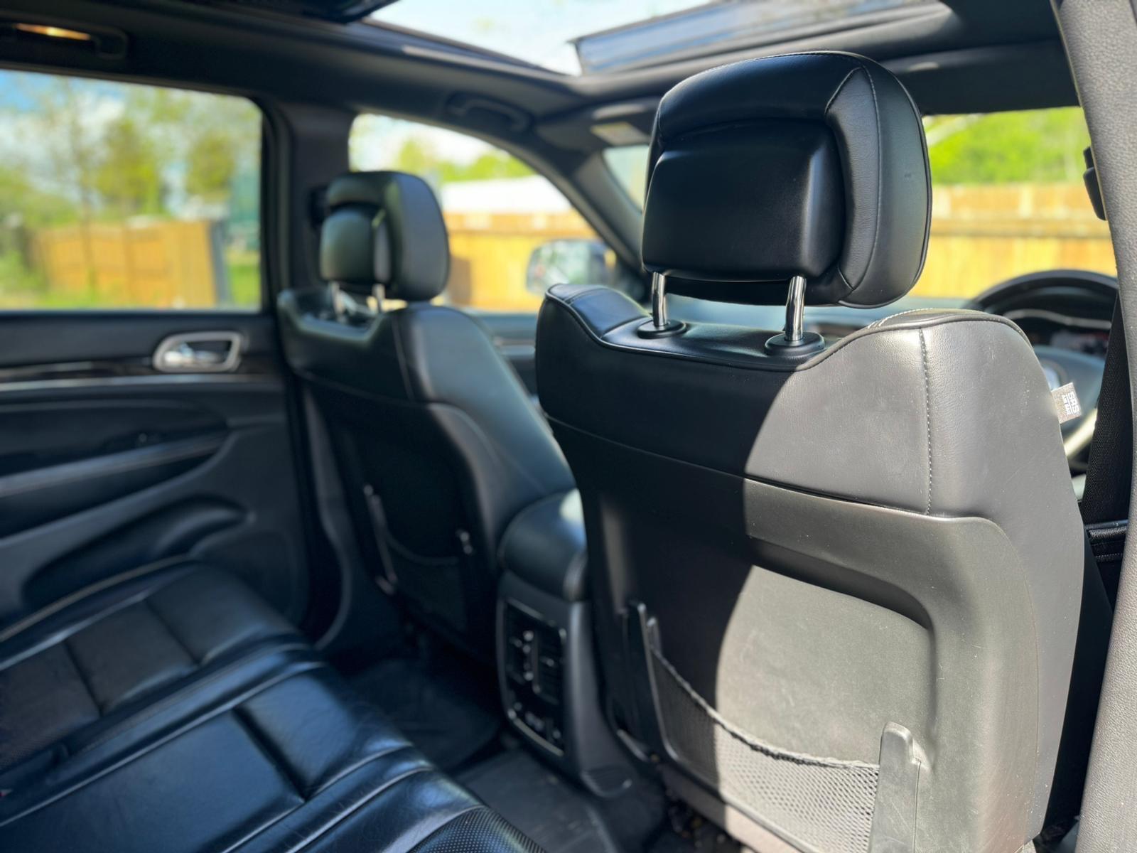 Jeep Grand Cherokee view 27