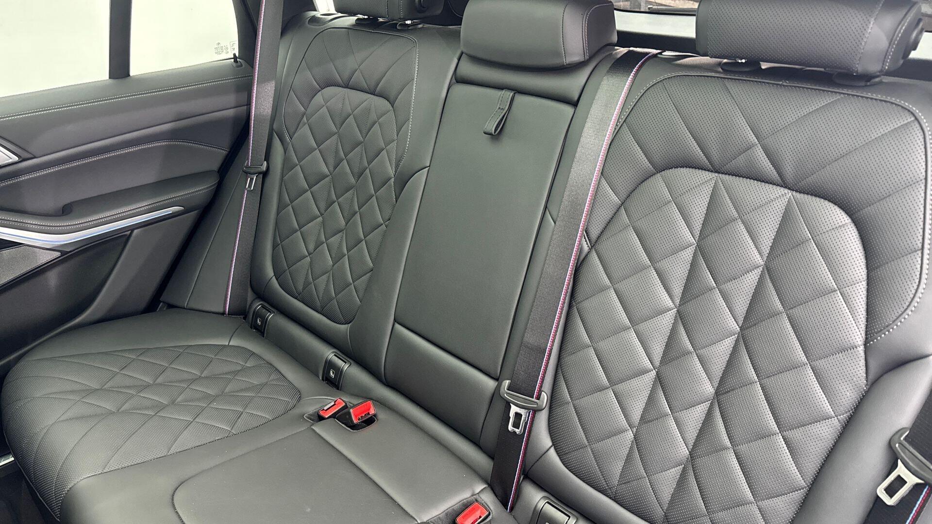 BMW X5 view 12