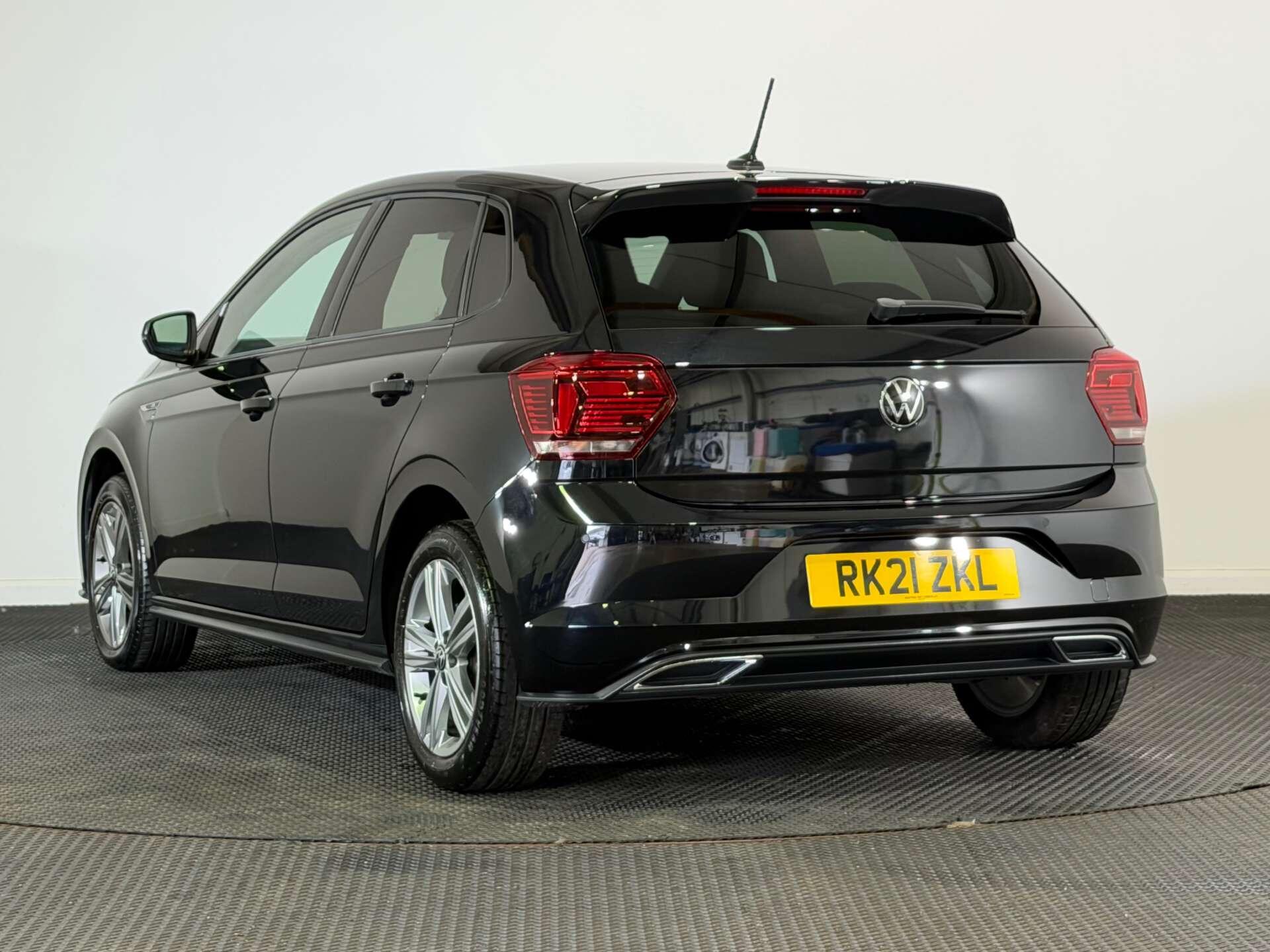 Volkswagen Polo view 5