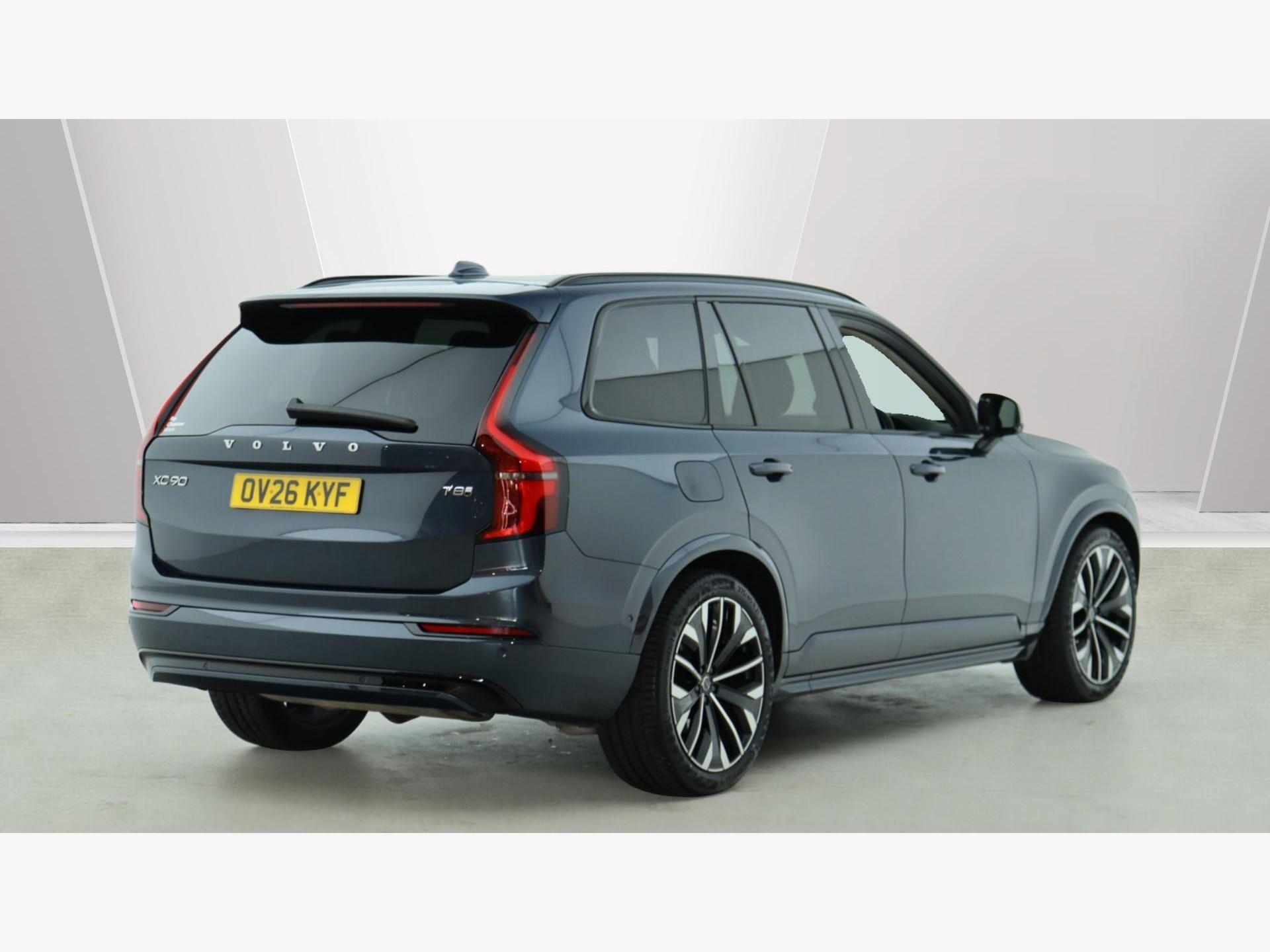 Volvo XC90 view 2