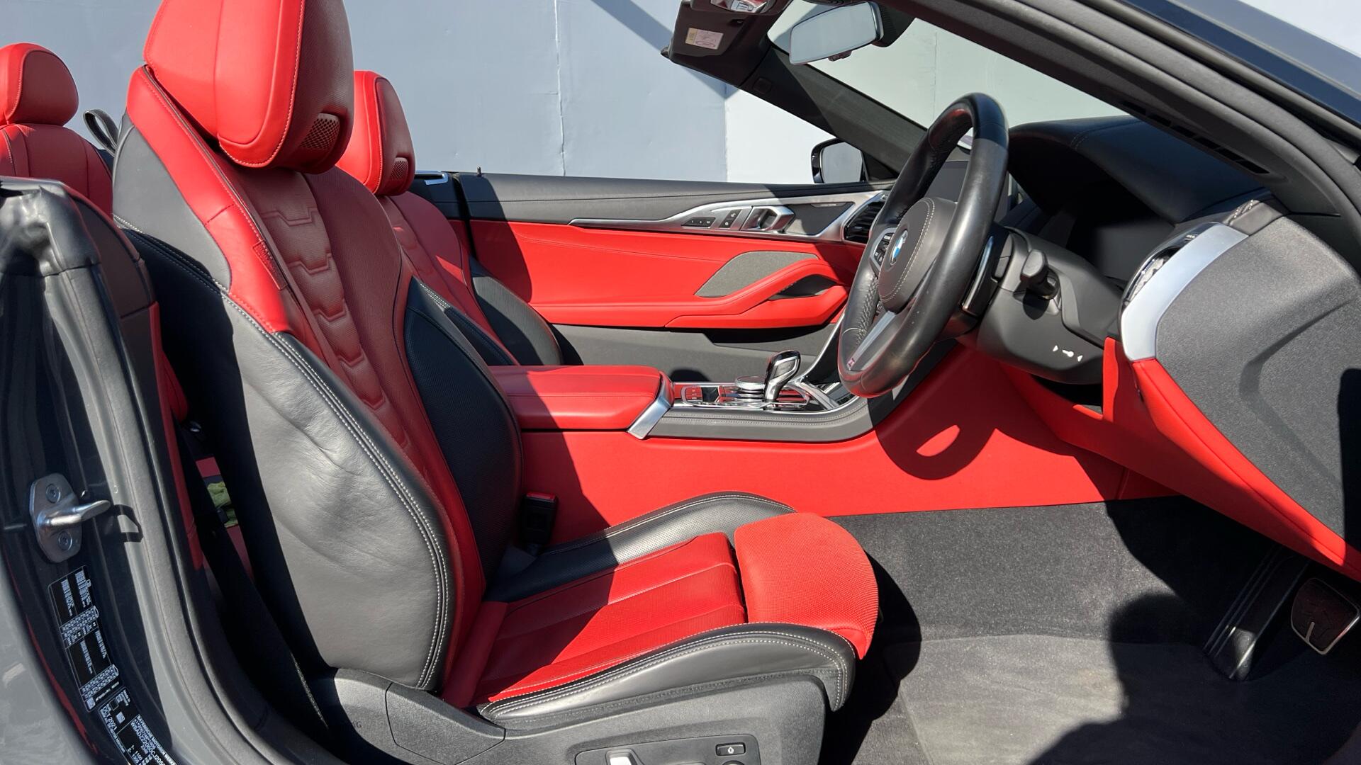 BMW 8 Series view 11