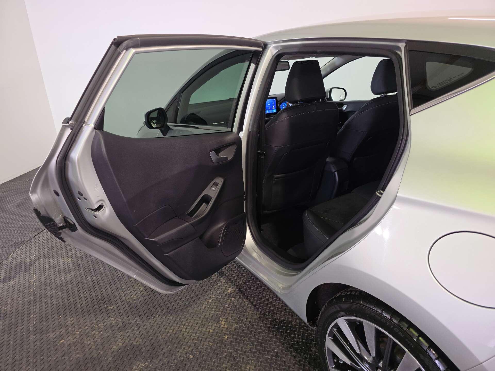 Ford Fiesta view 60