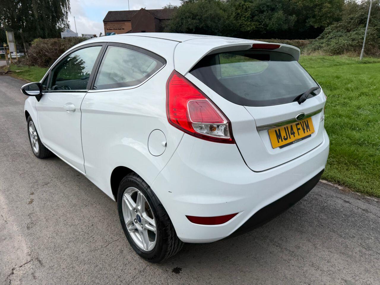 Ford Fiesta view 5