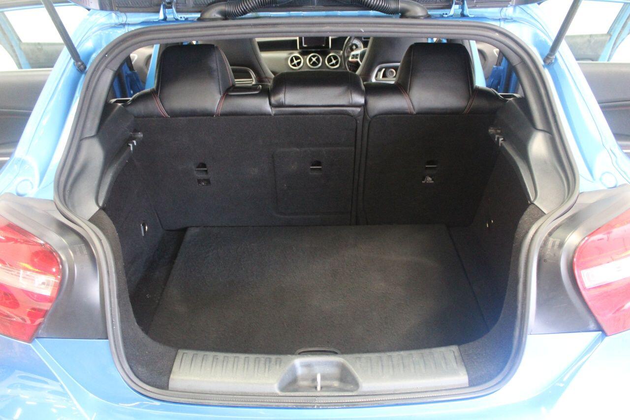 Mercedes-Benz A-Class view 24