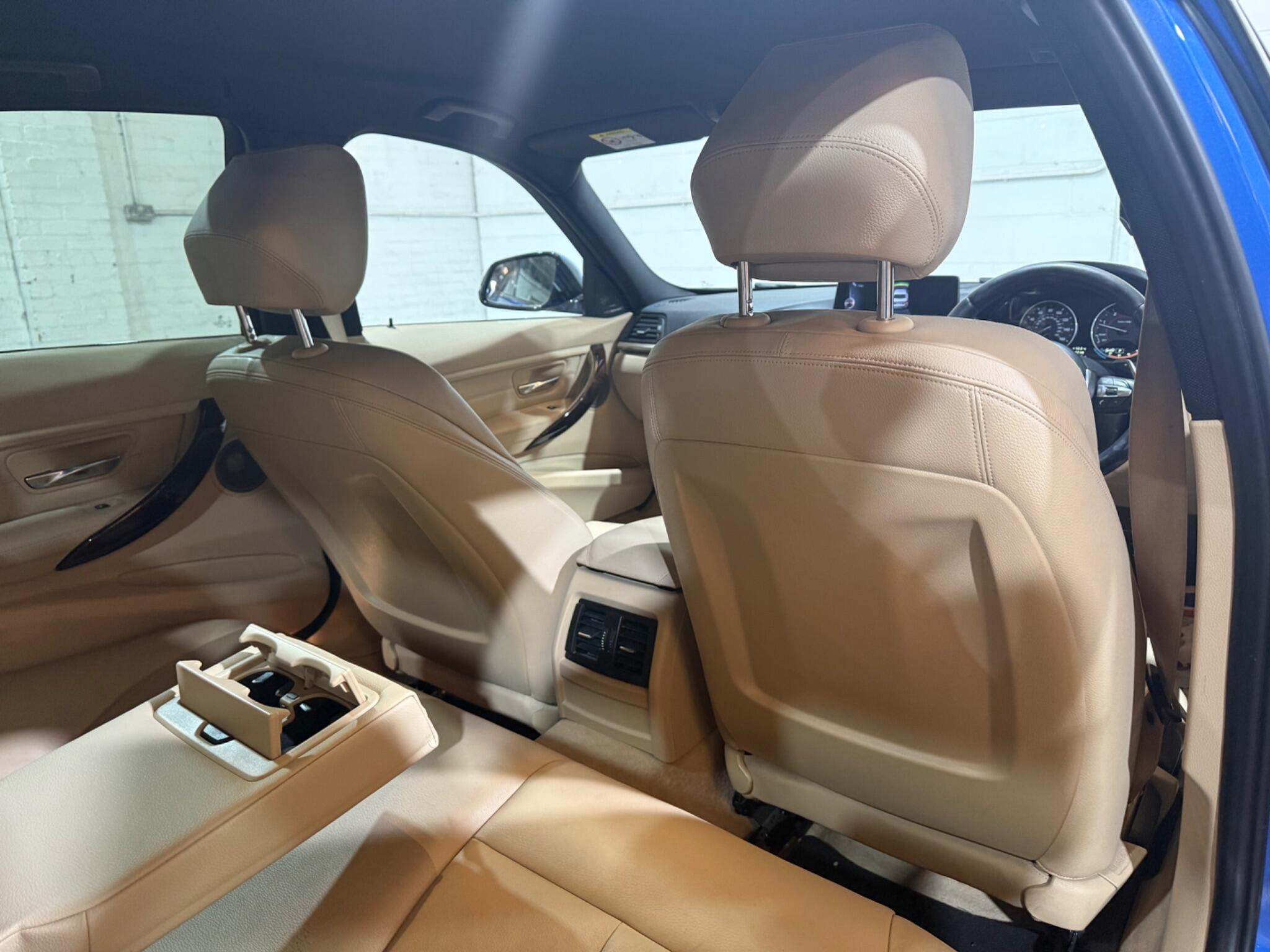 BMW 3 Series view 45