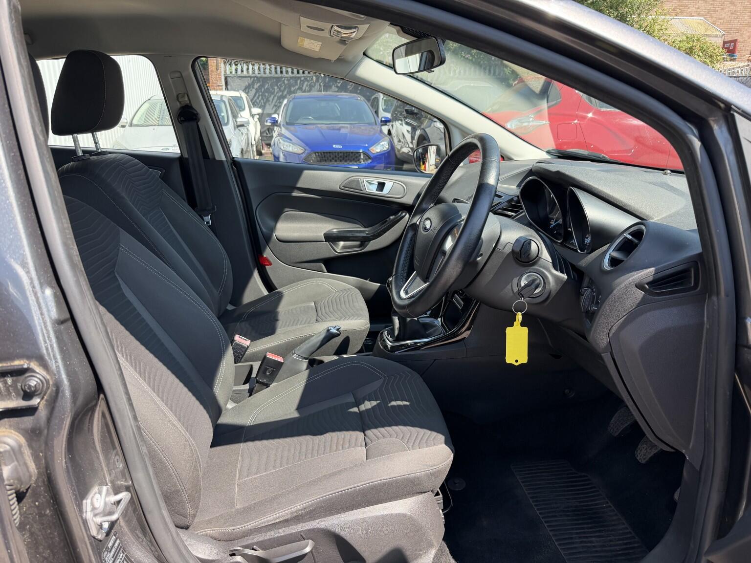 Ford Fiesta view 21