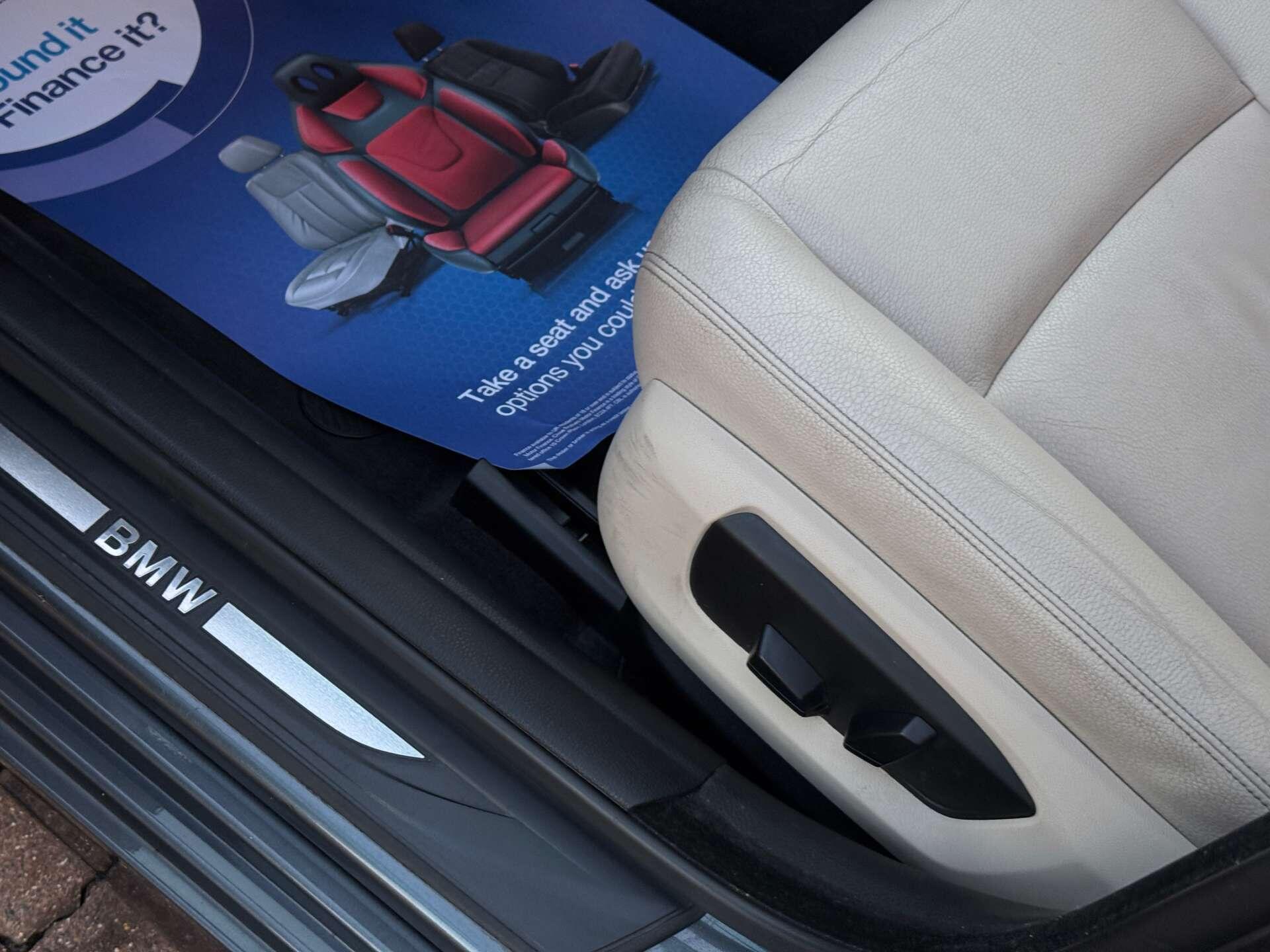 BMW 5 Series view 24