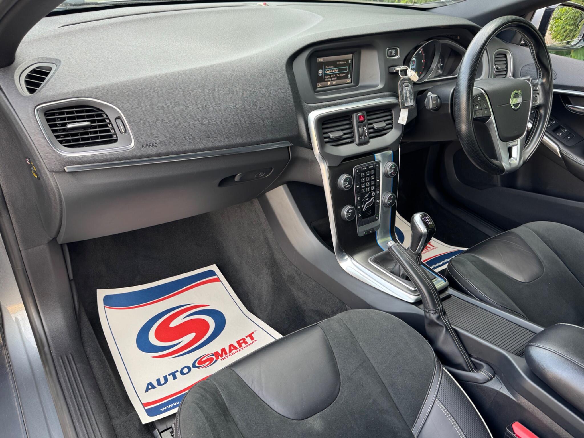 Volvo V40 view 15
