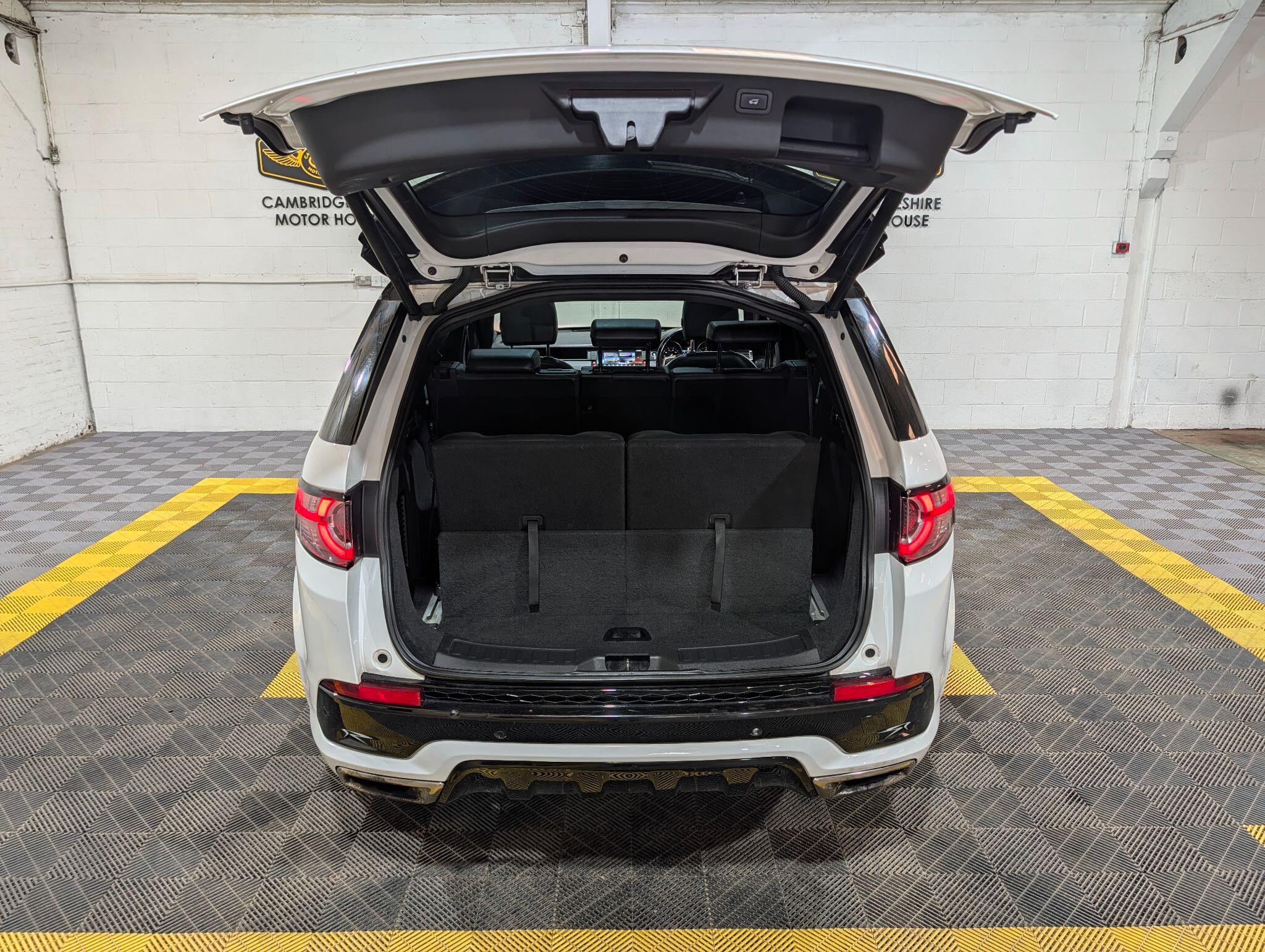 Land Rover Discovery Sport view 64