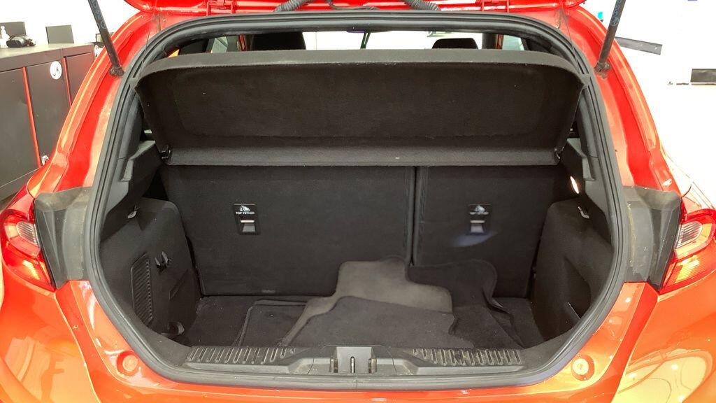 Ford Fiesta view 14