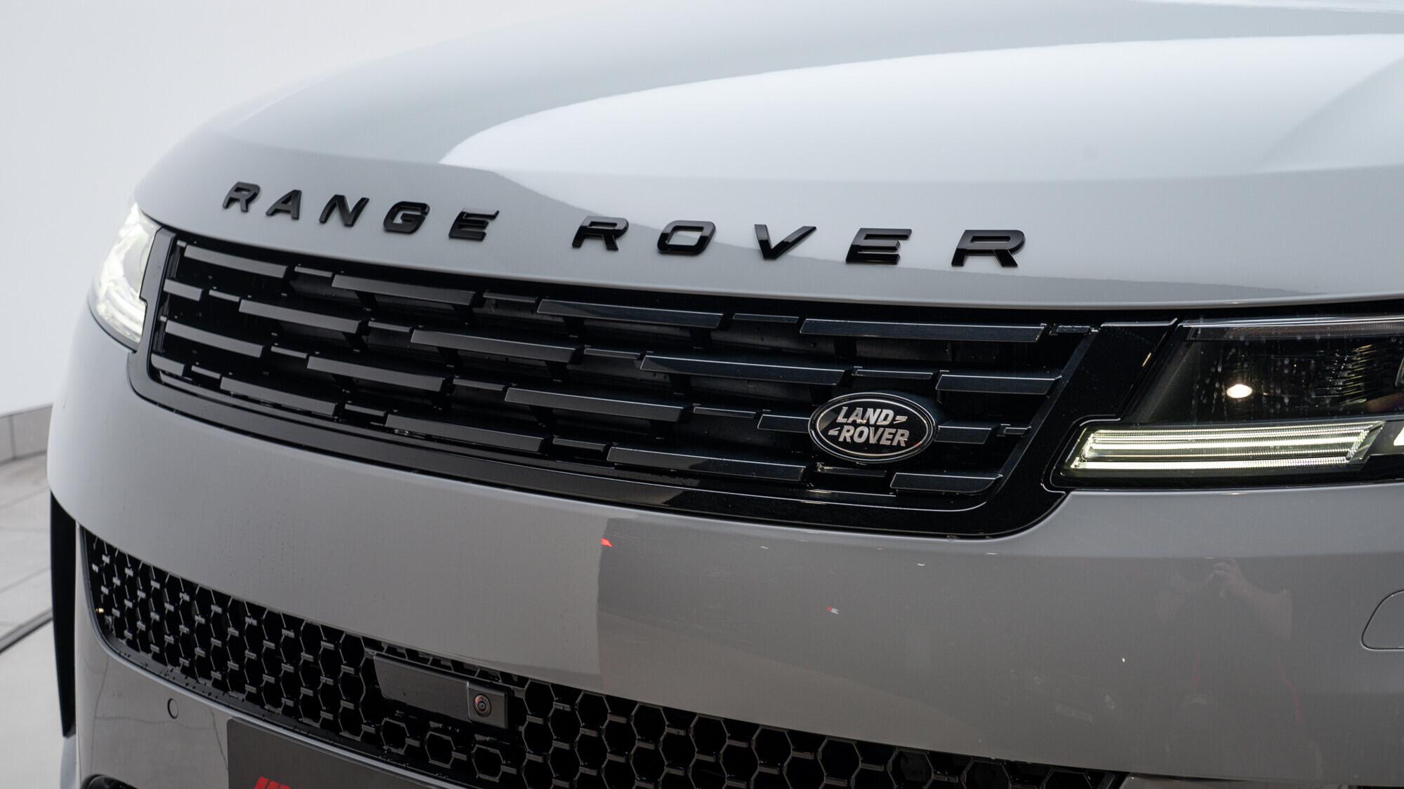 Land Rover Range Rover Sport view 14