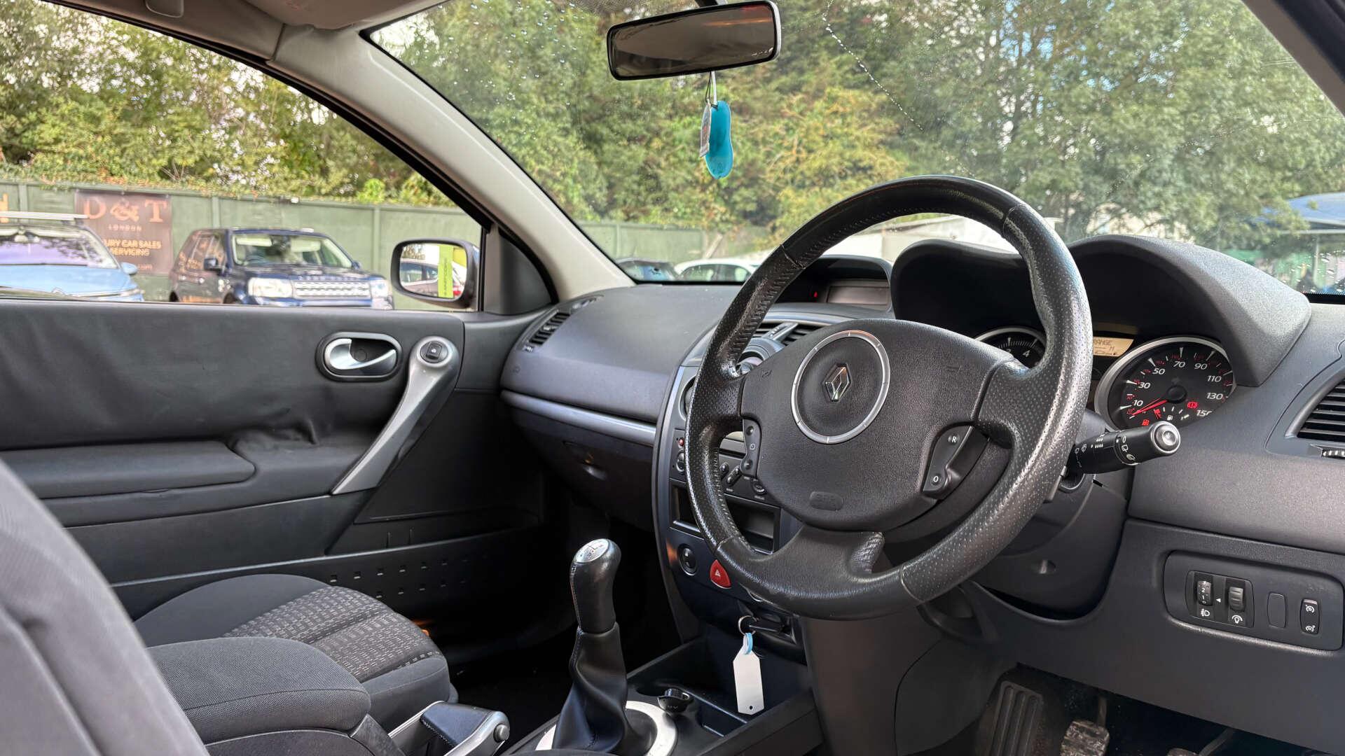 Renault Megane view 7