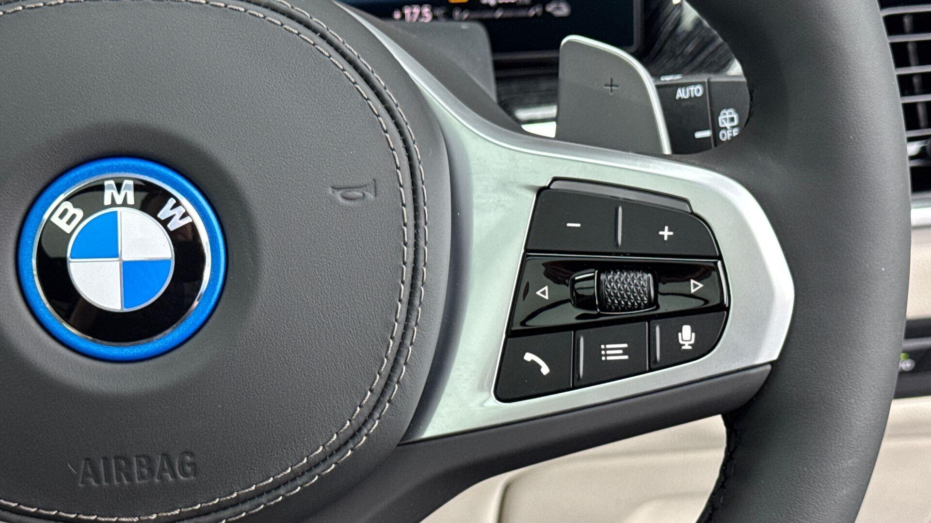 BMW X5 view 19