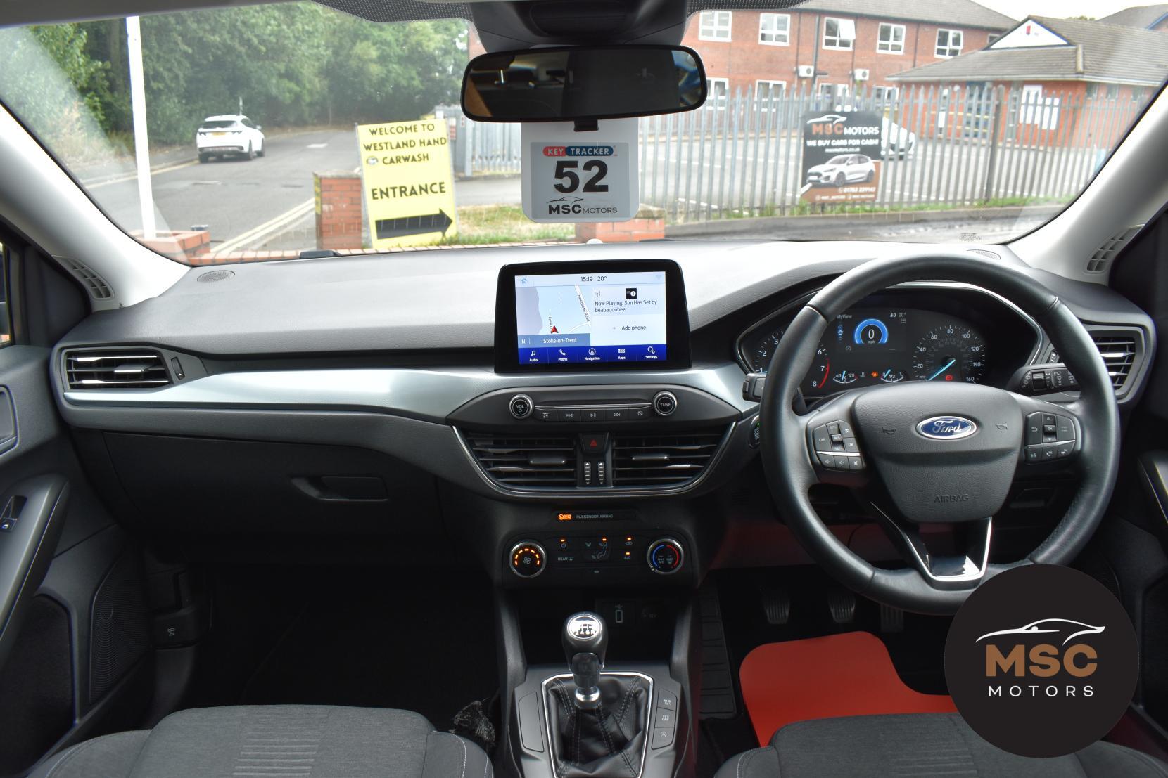 Ford Focus view 40