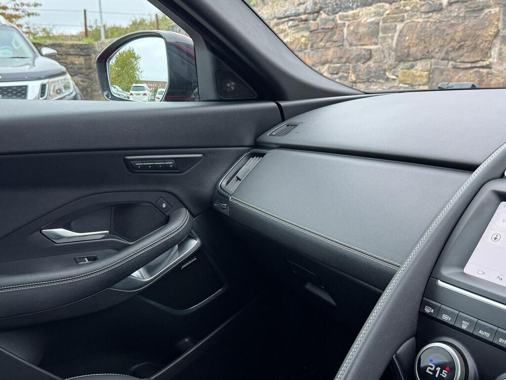 Jaguar E-Pace view 53