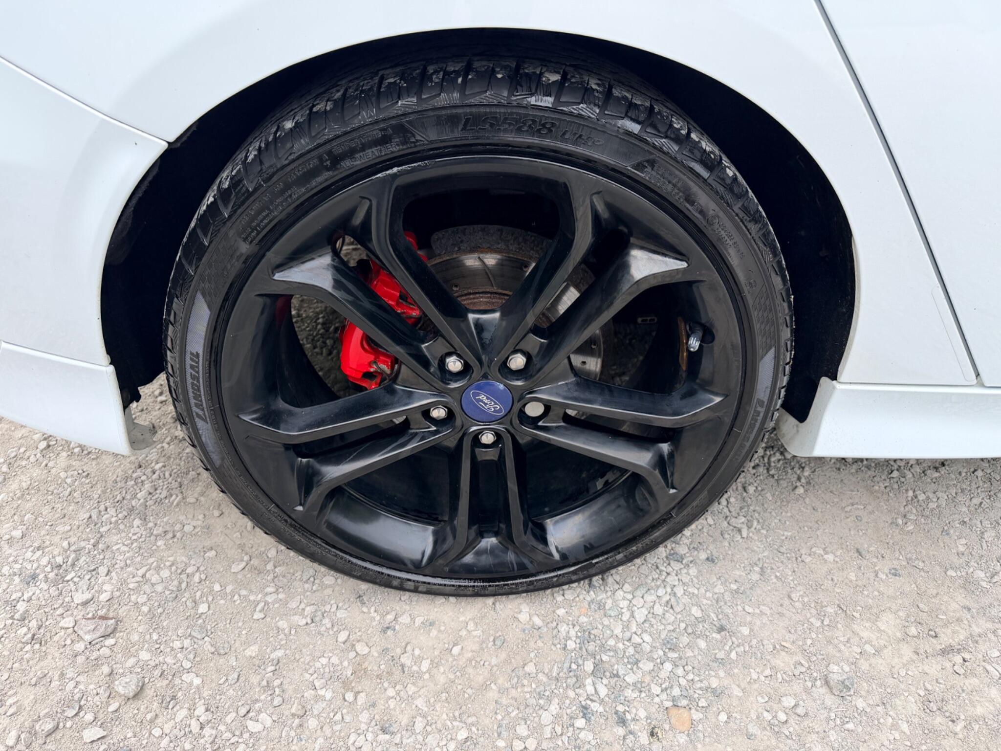 Ford Focus view 36