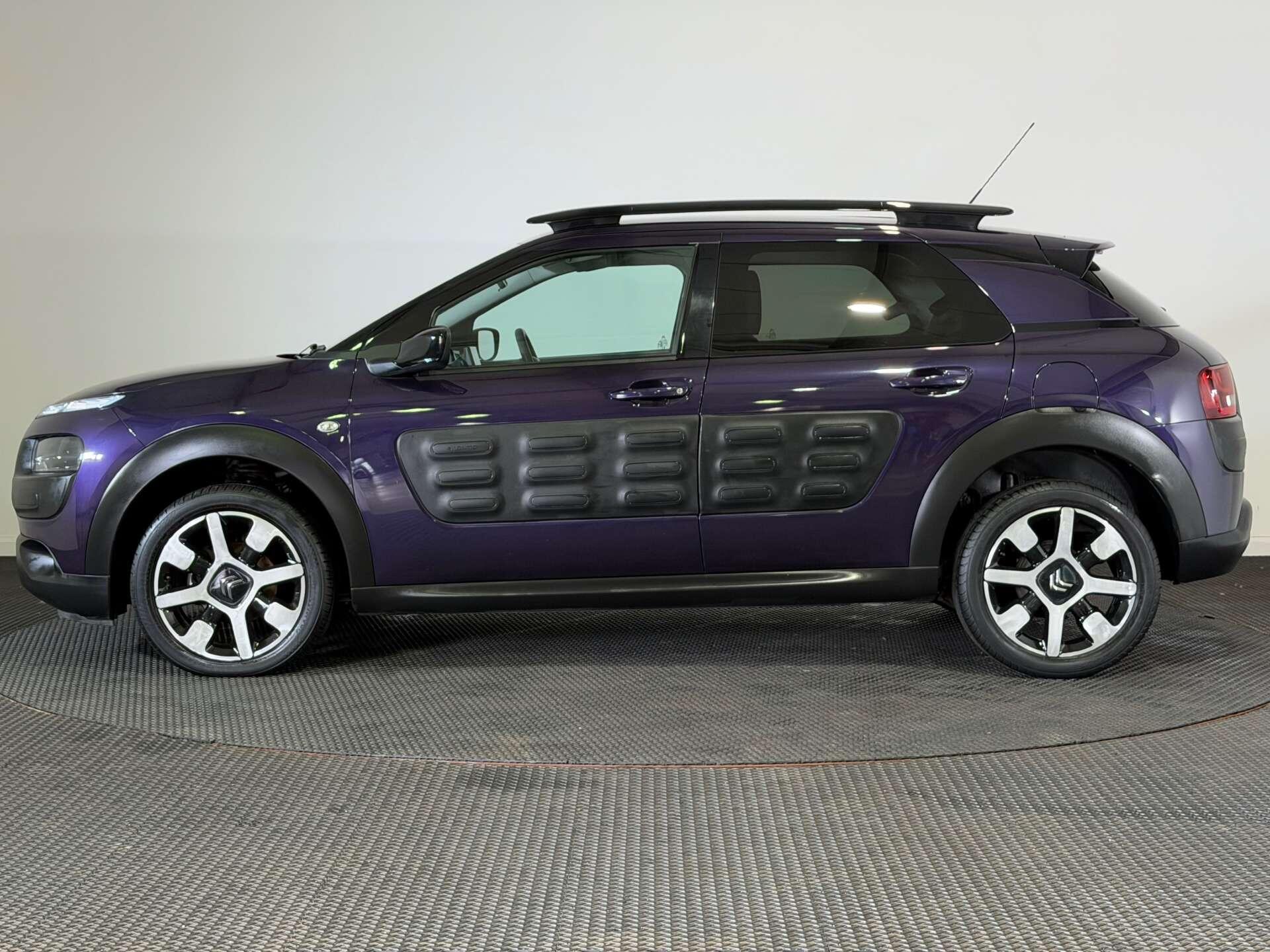 Citroen C4 Cactus view 4