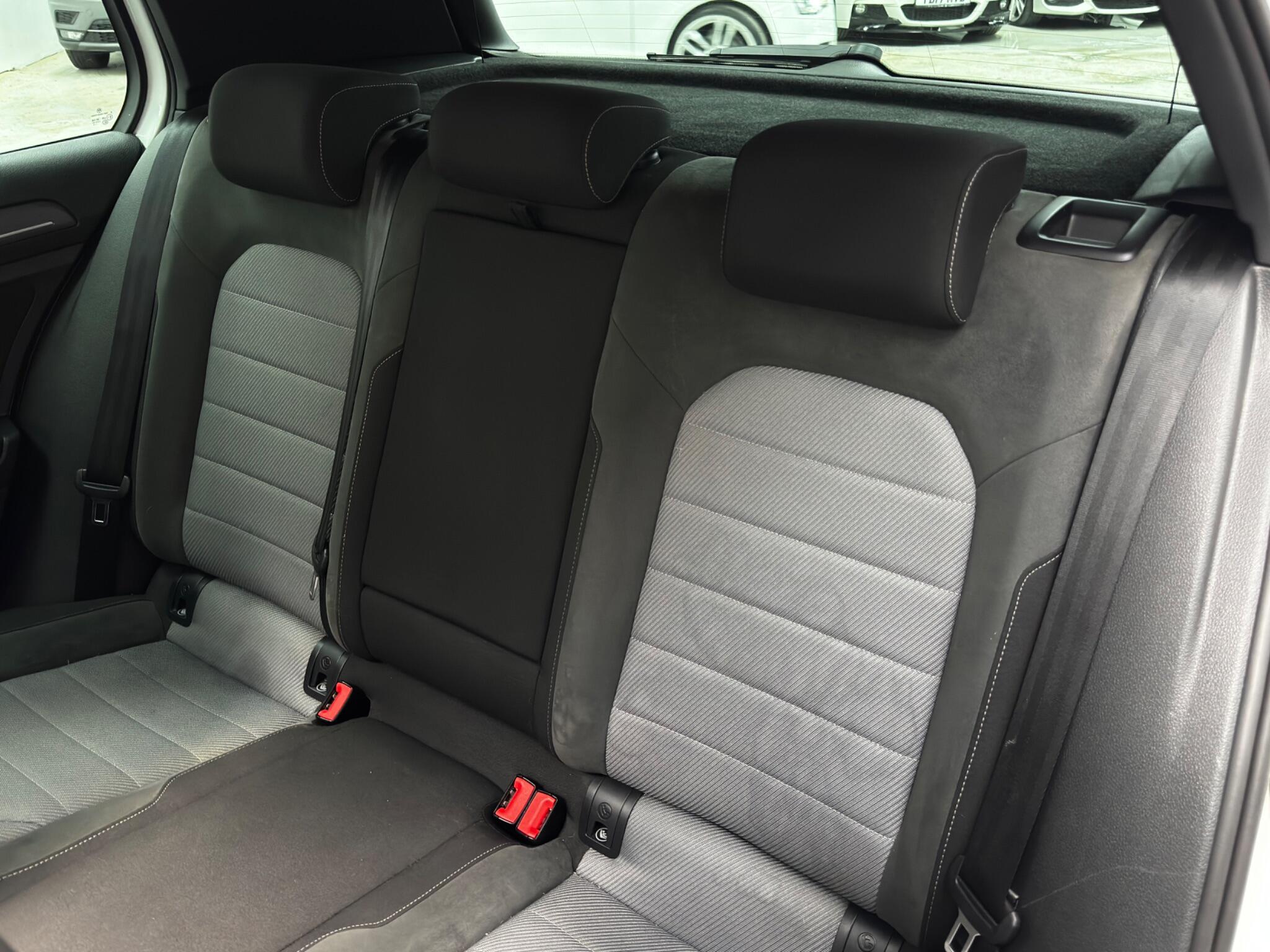 Volkswagen Golf view 46