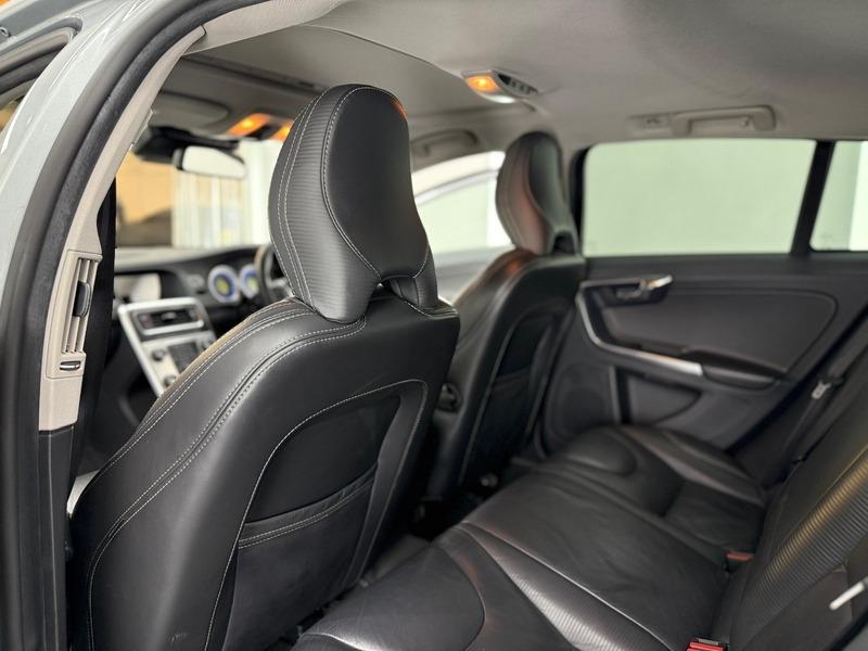 2011 Volvo V60 image 22