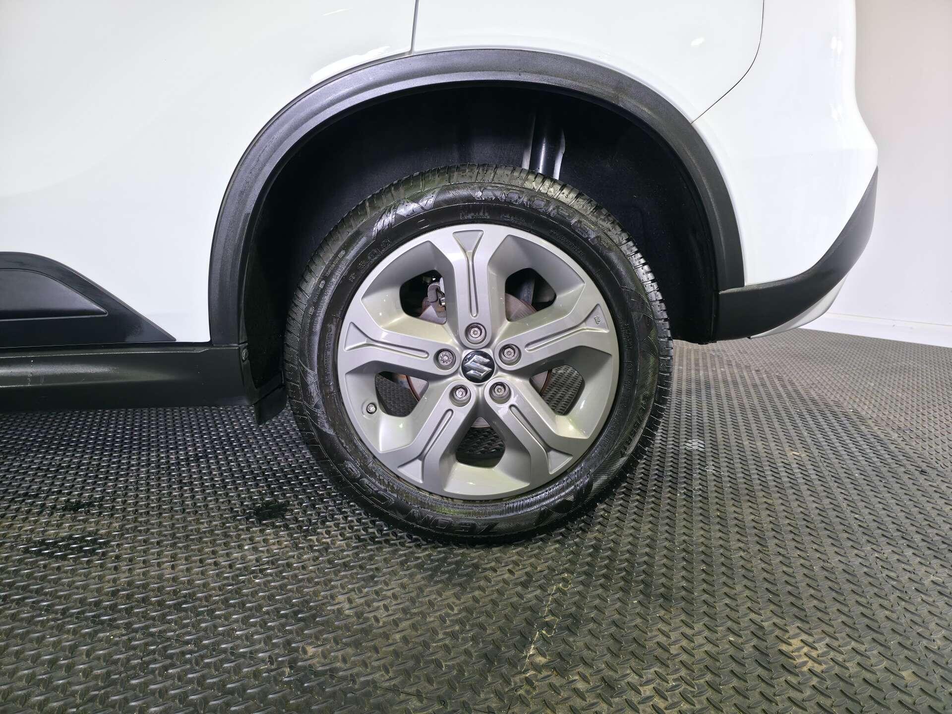 Suzuki Vitara view 59