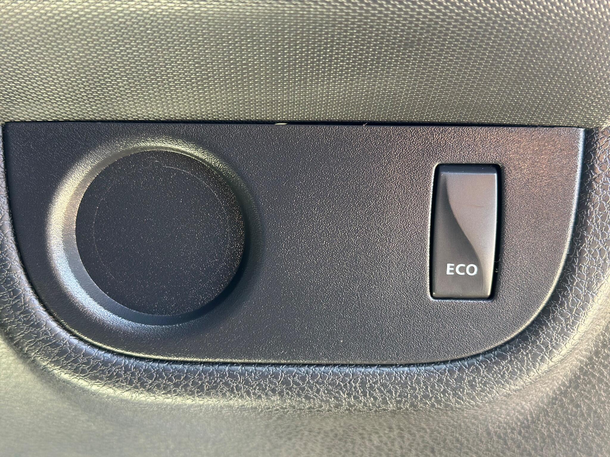 Dacia Logan MCV view 40