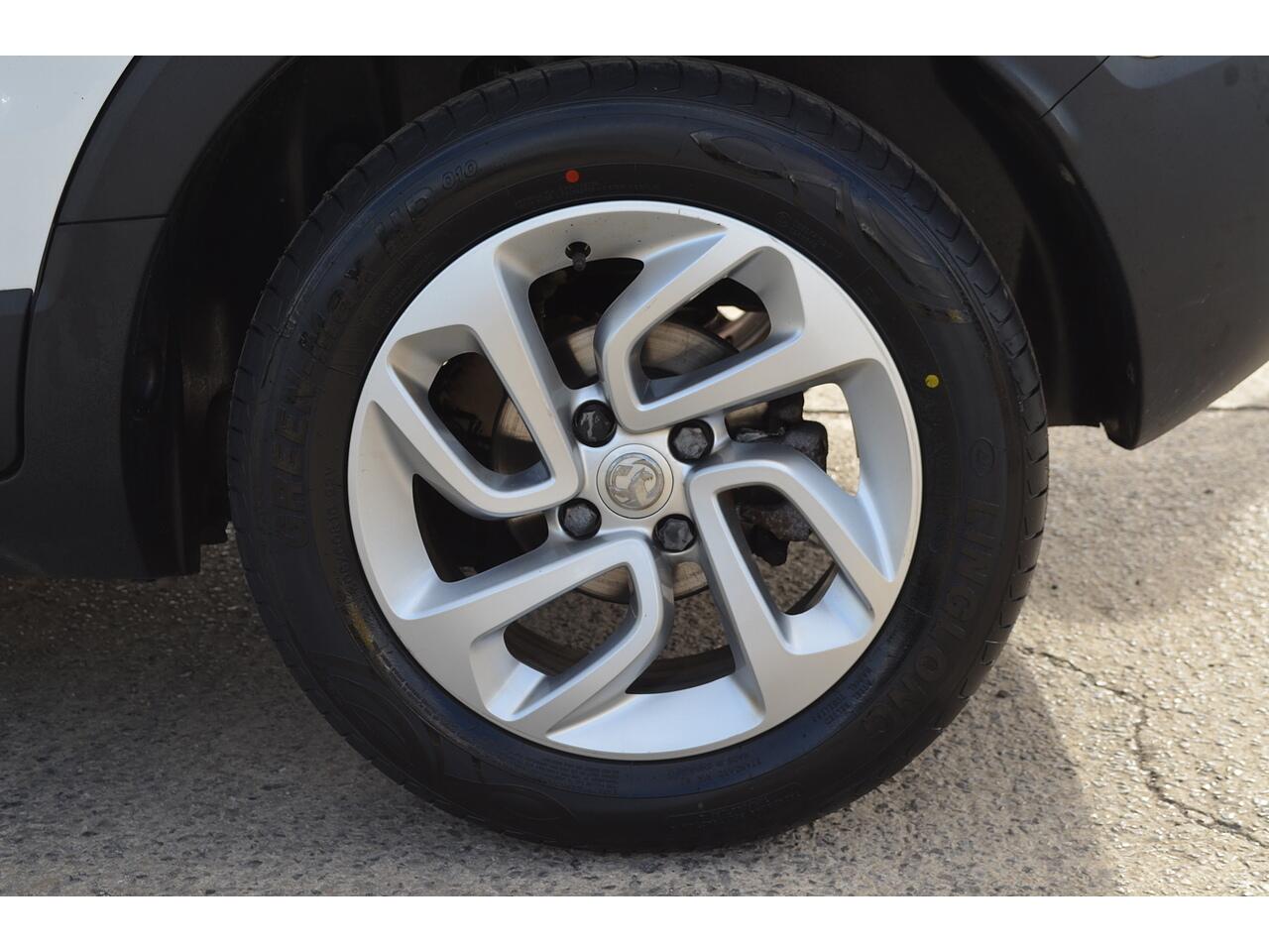 Vauxhall Crossland X view 34