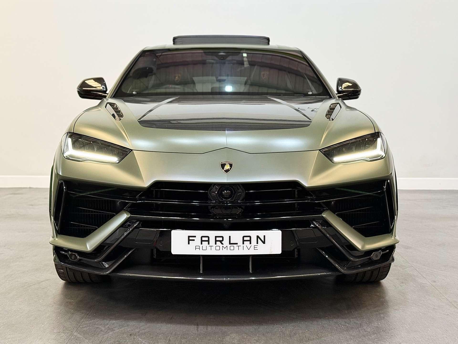 Lamborghini Urus view 13