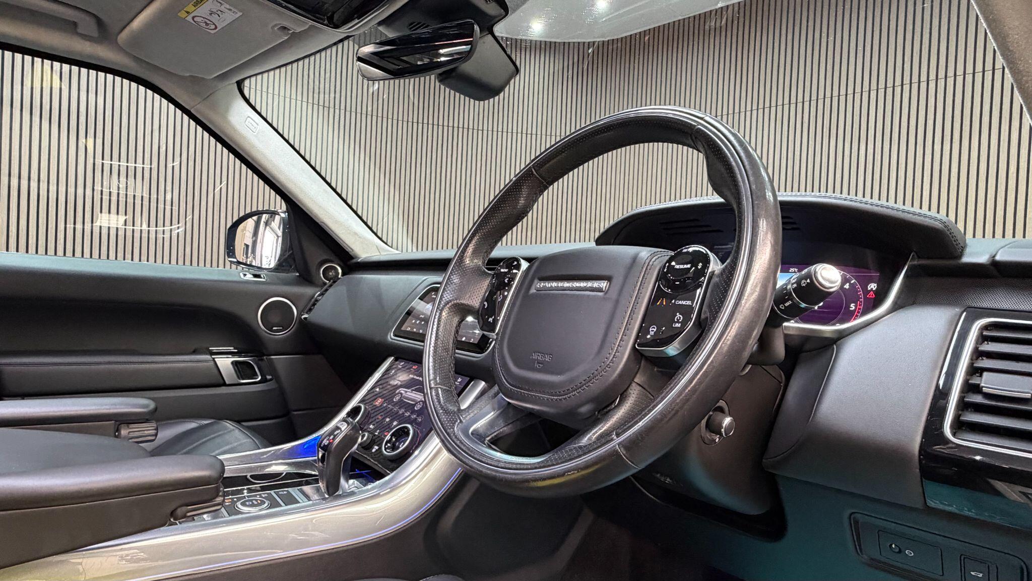 Land Rover Range Rover Sport view 12