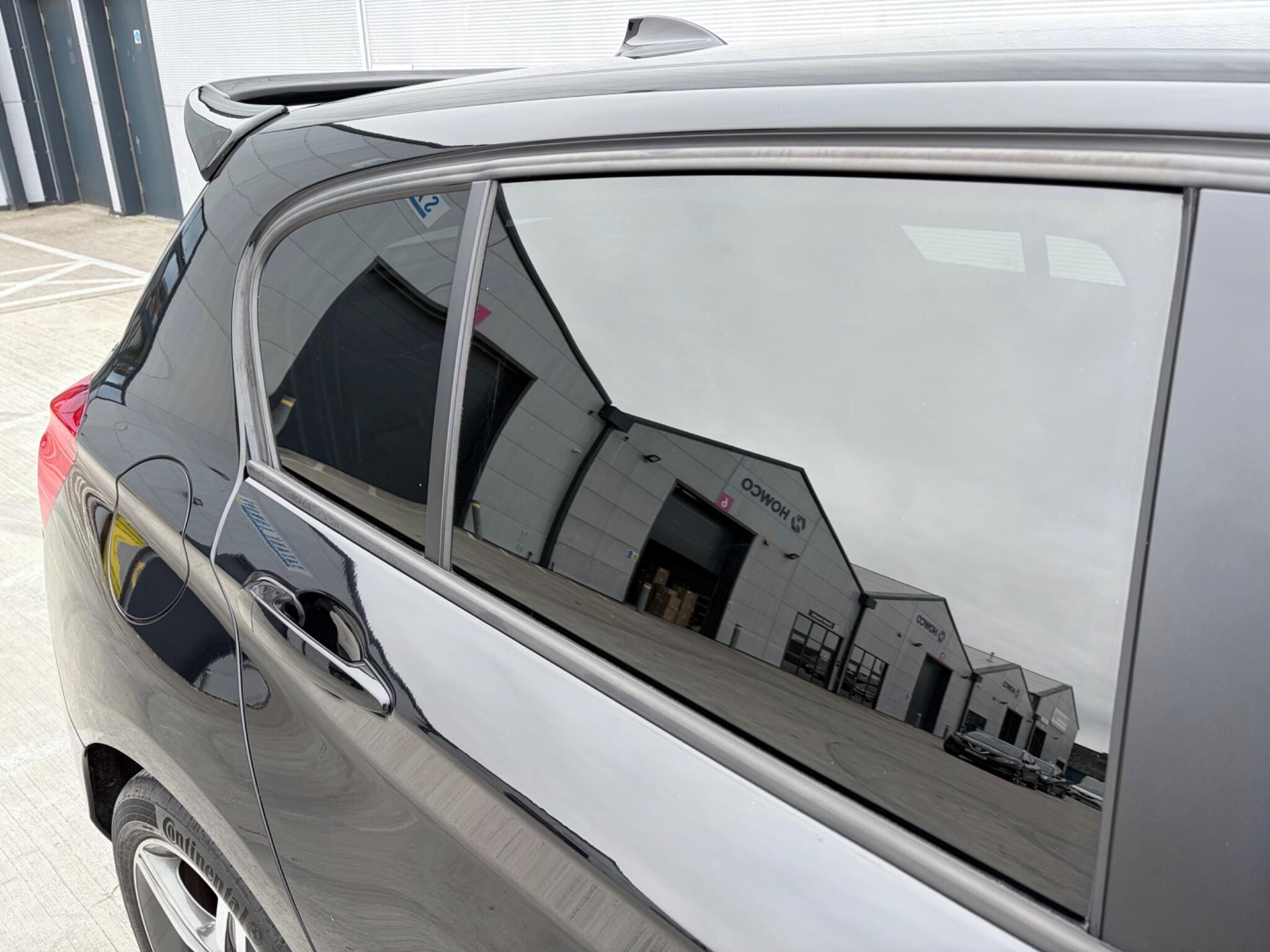 BMW 1 Series view 18