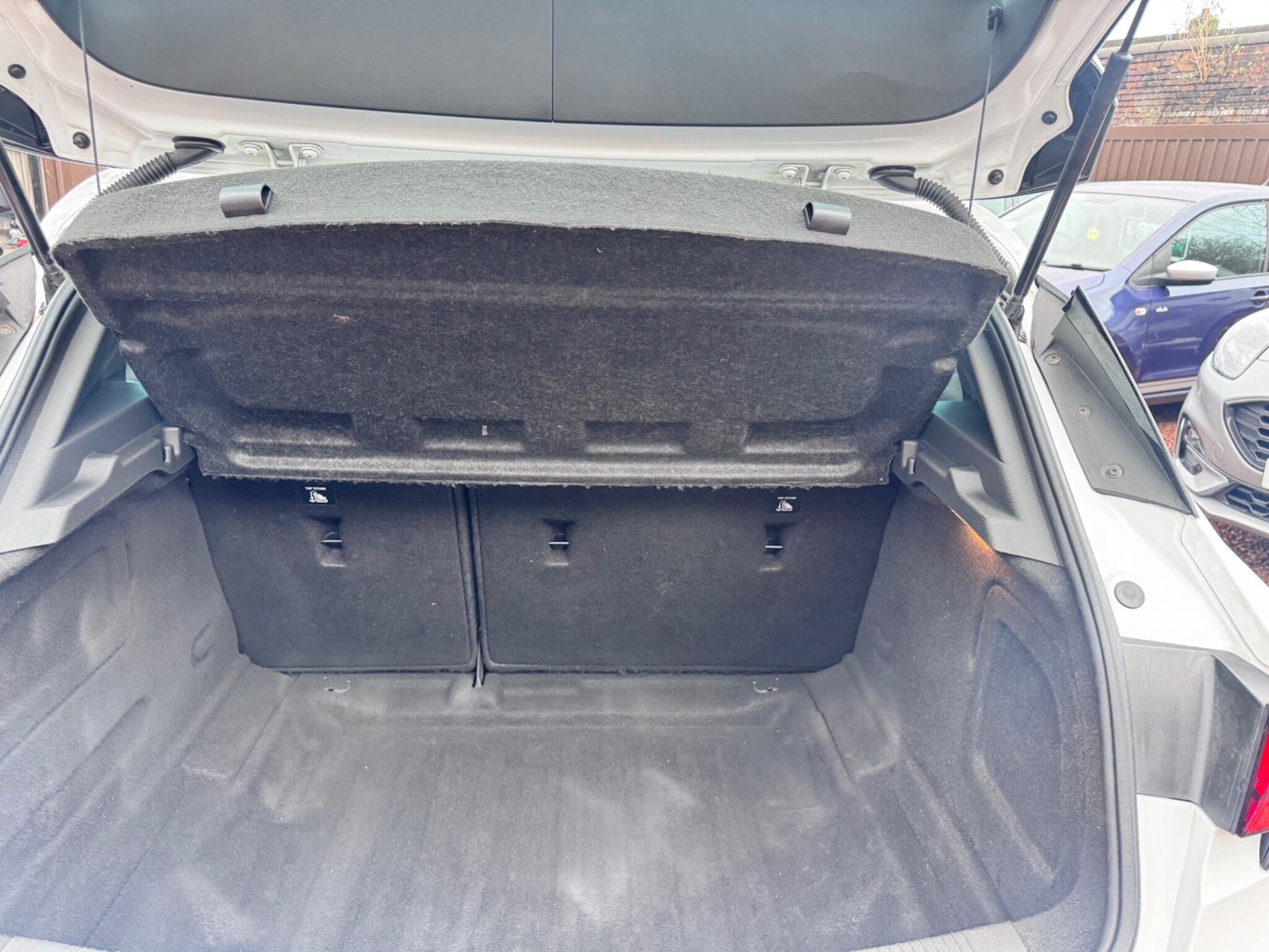 Vauxhall Astra view 34