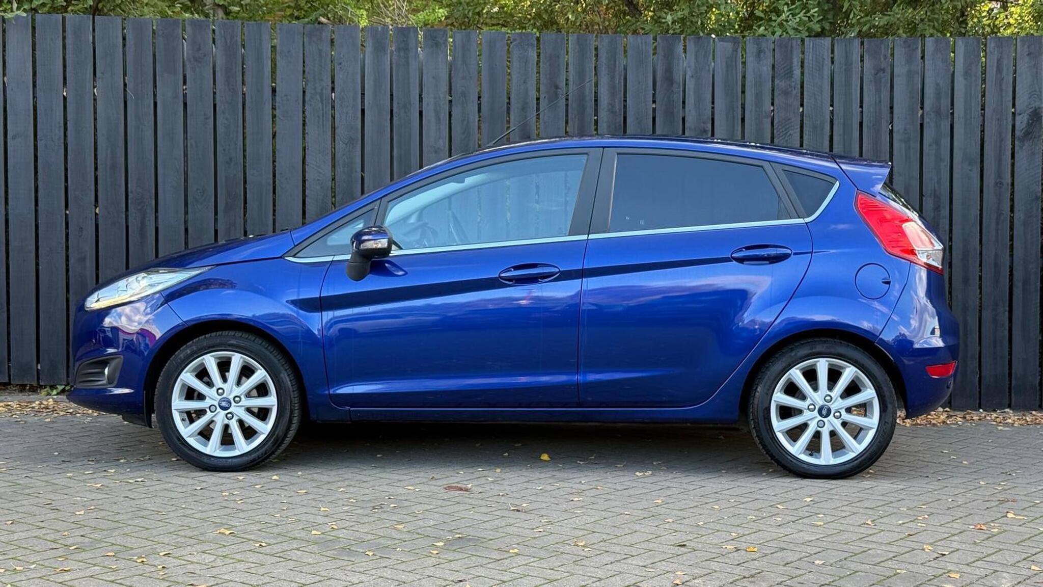 Ford Fiesta view 5