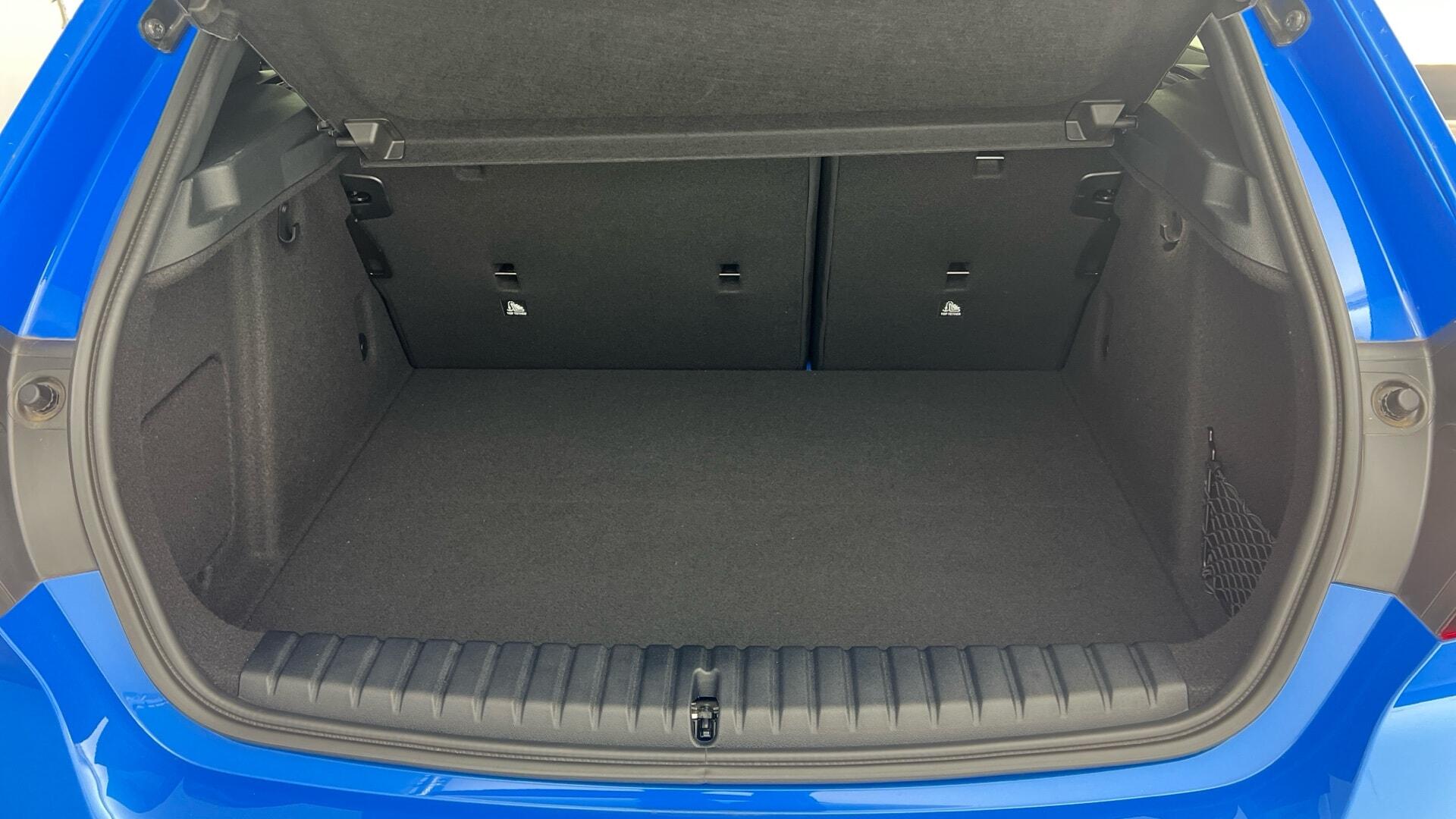 BMW 1 Series view 13