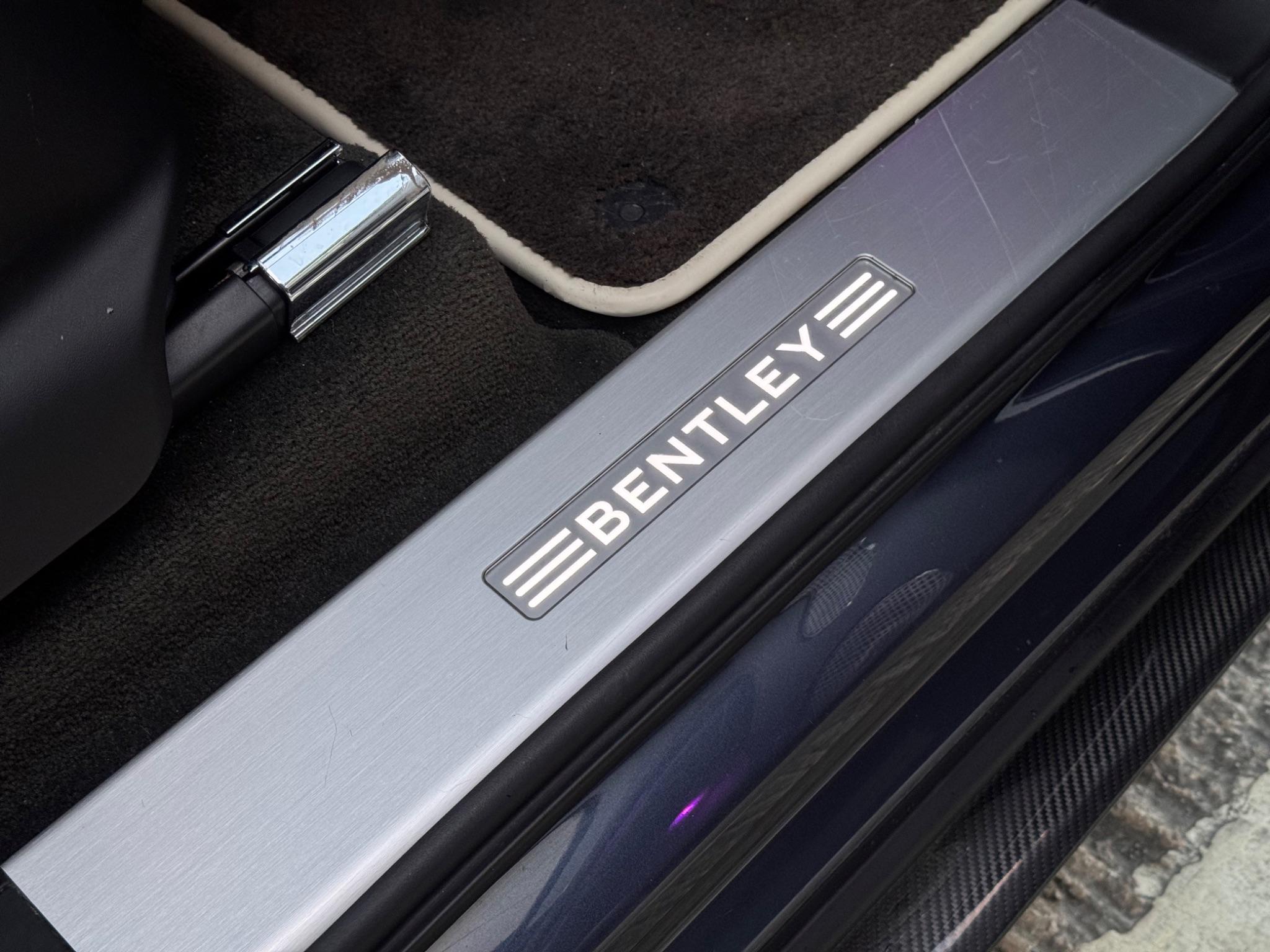 Bentley Bentayga view 64