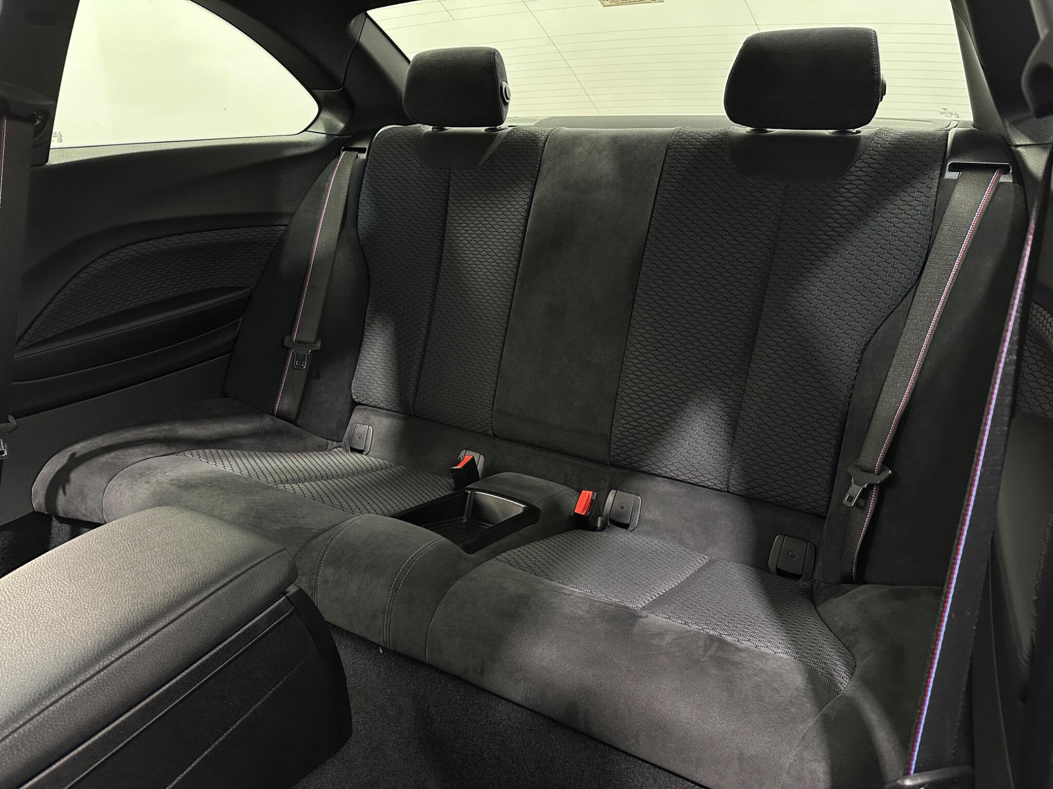 BMW 2 Series view 40
