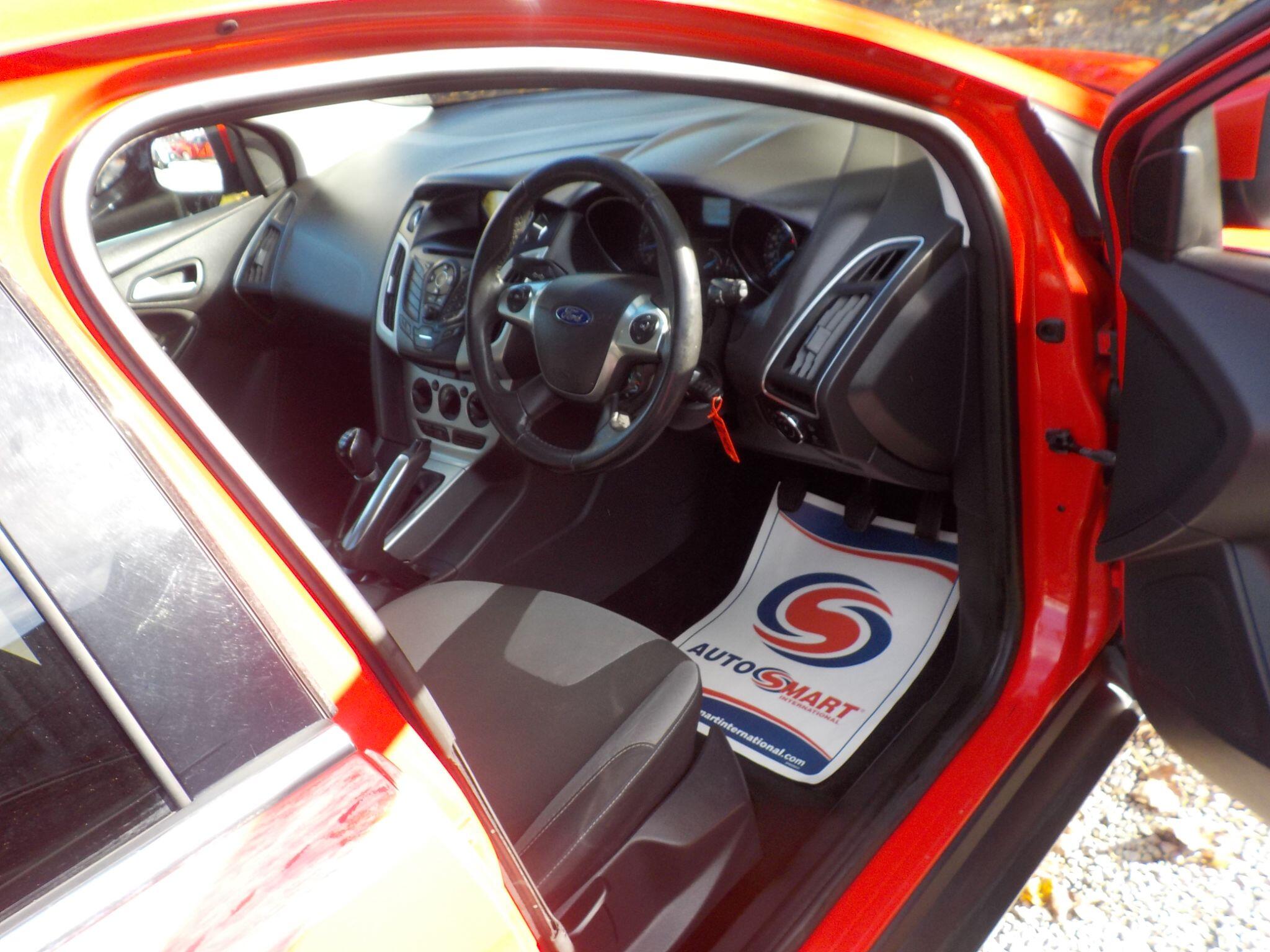 Ford Focus 1.6 Zetec Euro 5 5dr