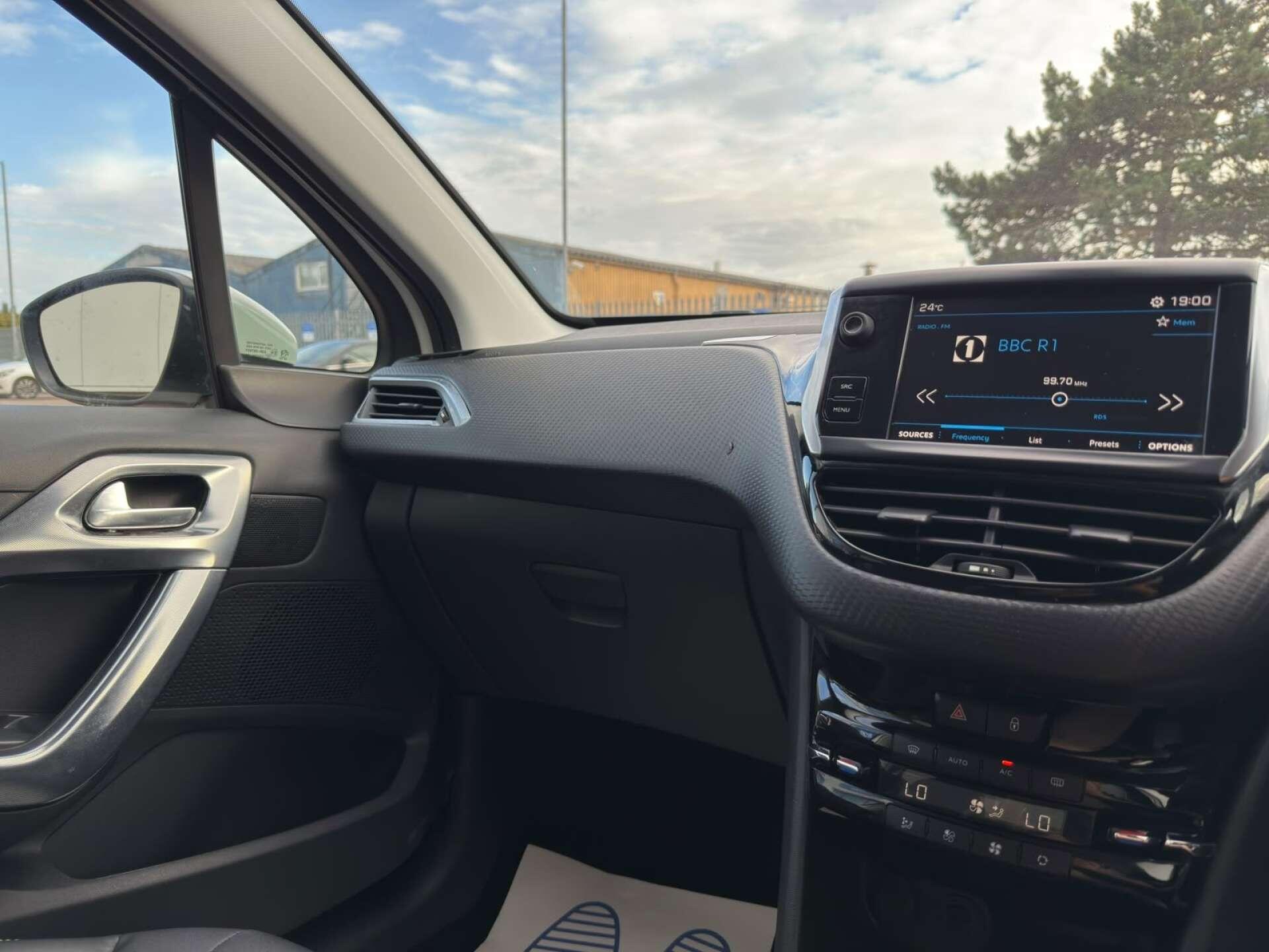 Peugeot 2008 view 56