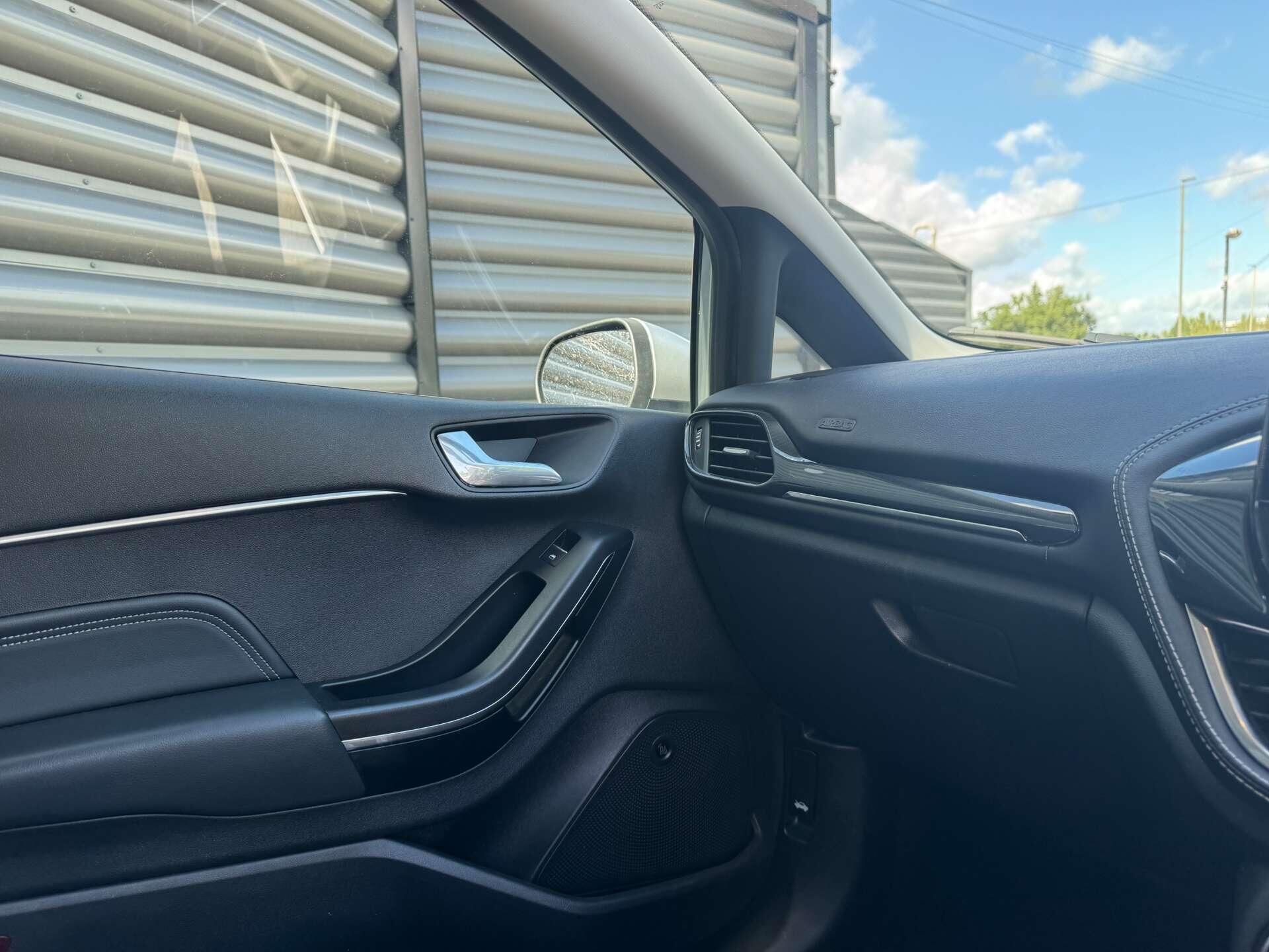 Ford Fiesta view 24