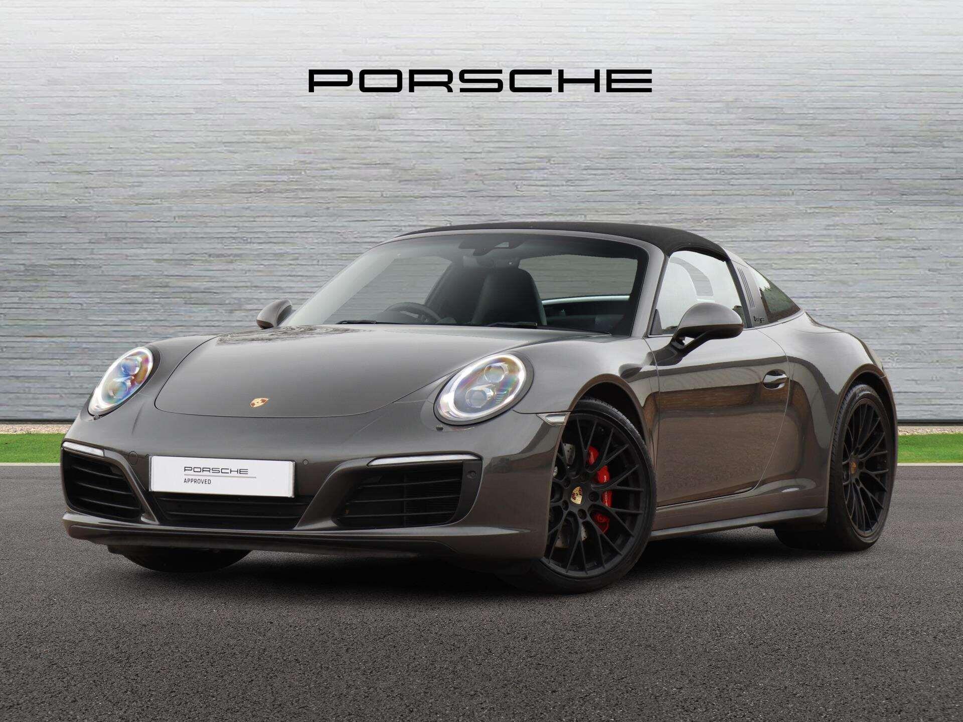Porsche 911 view 2