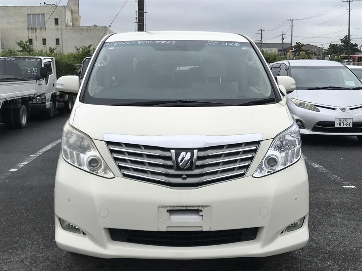 Toyota Alphard view 6