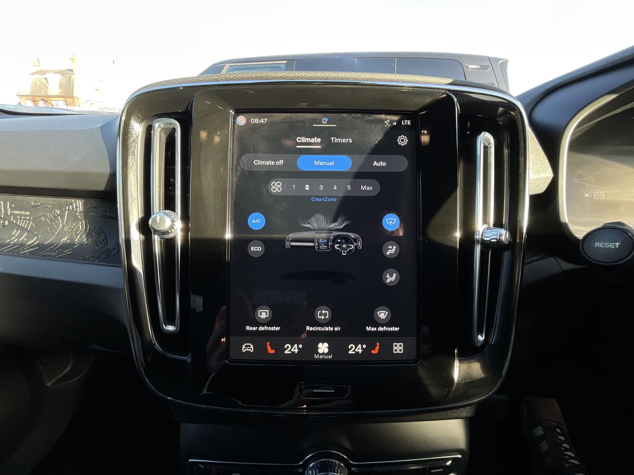 Volvo XC40 view 24
