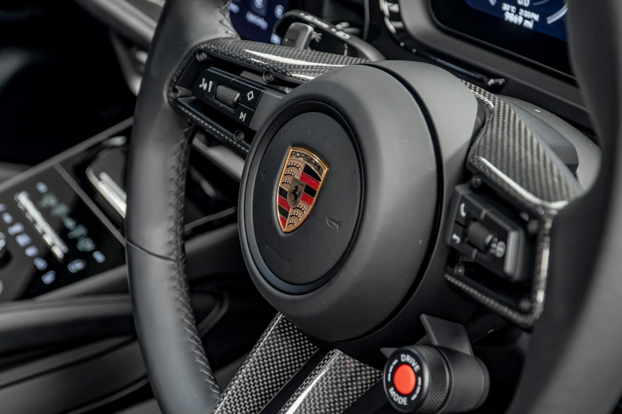 Porsche Cayenne view 32