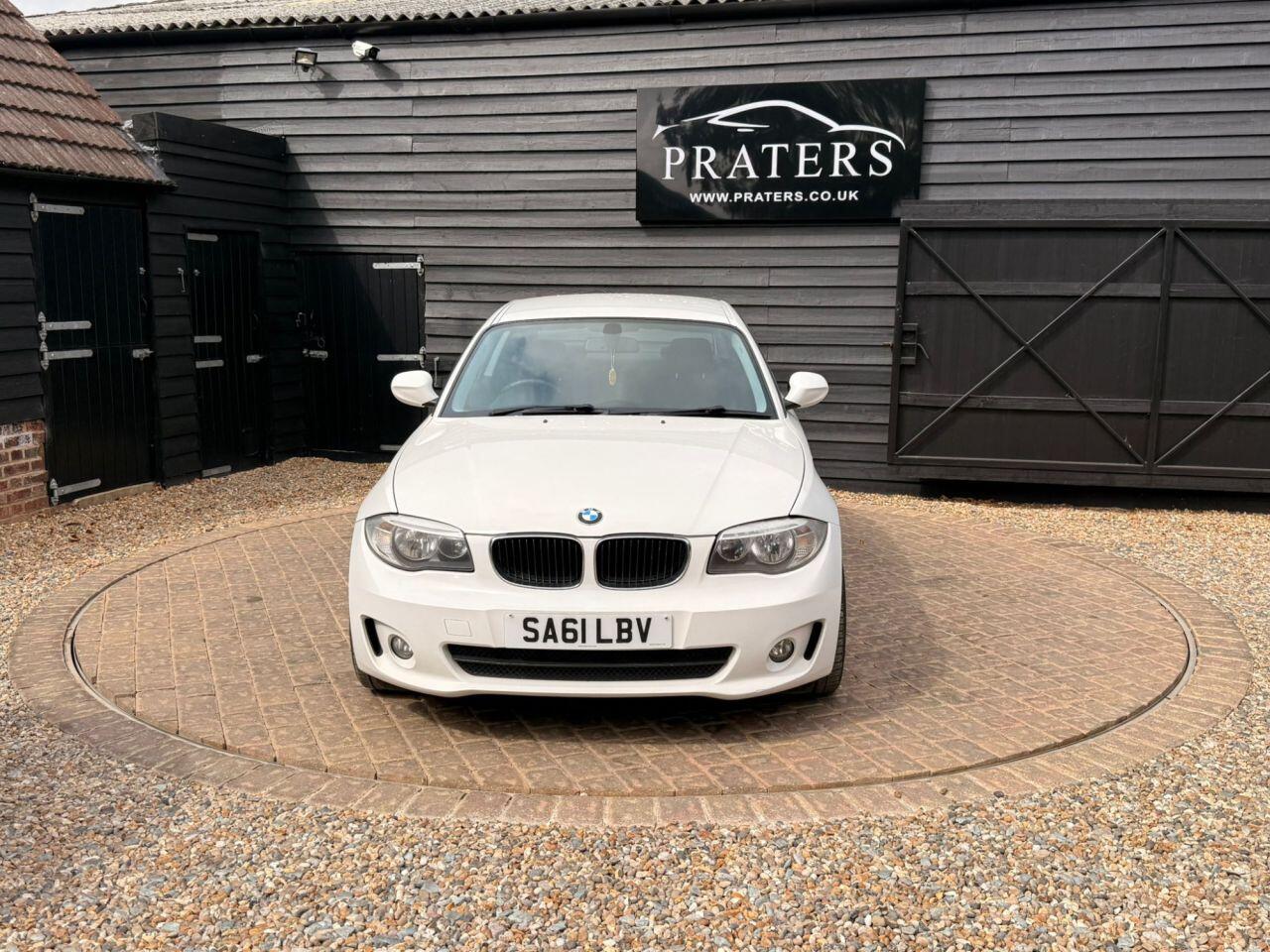 BMW 1 Series view 25