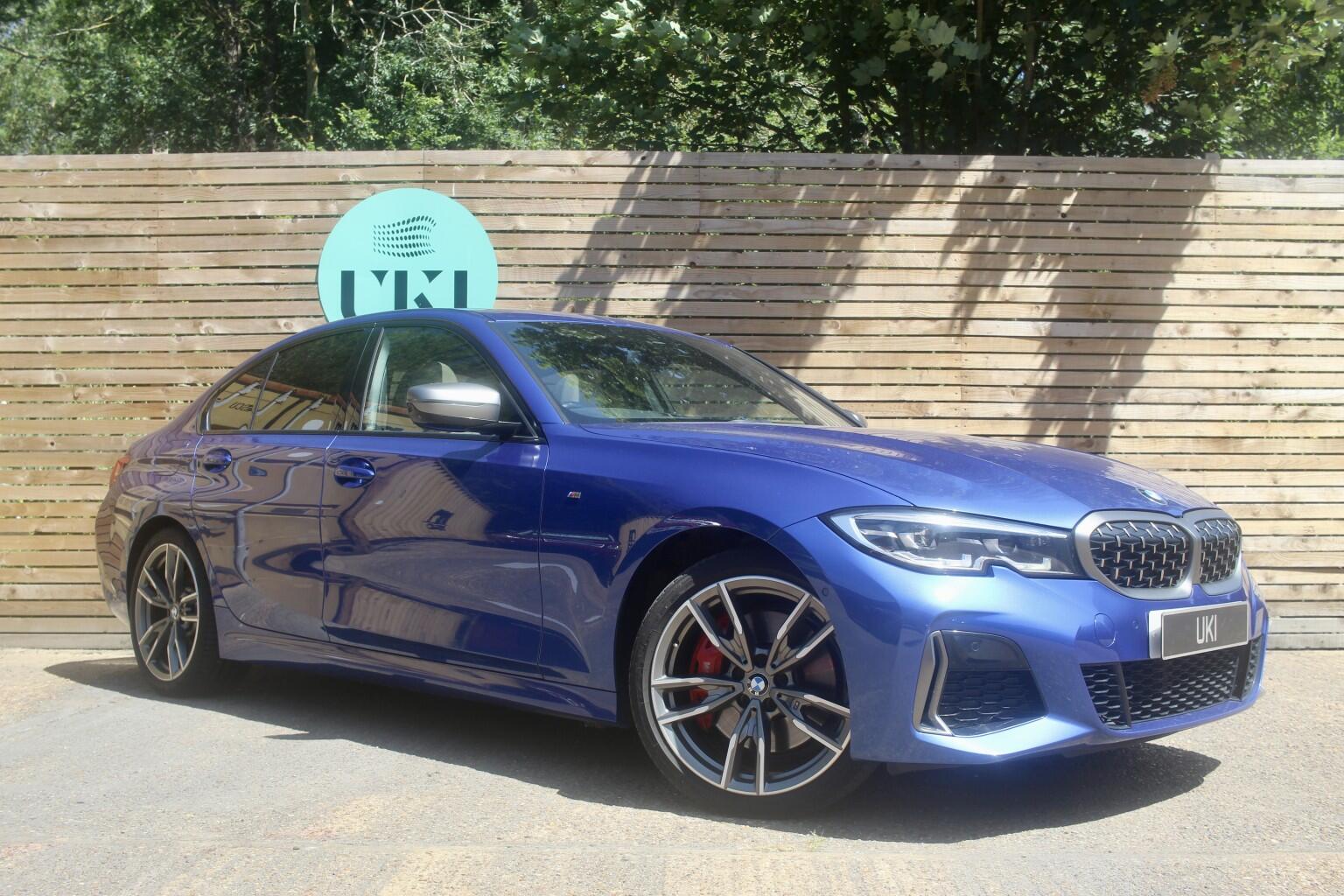 BMW 3 Series view 4