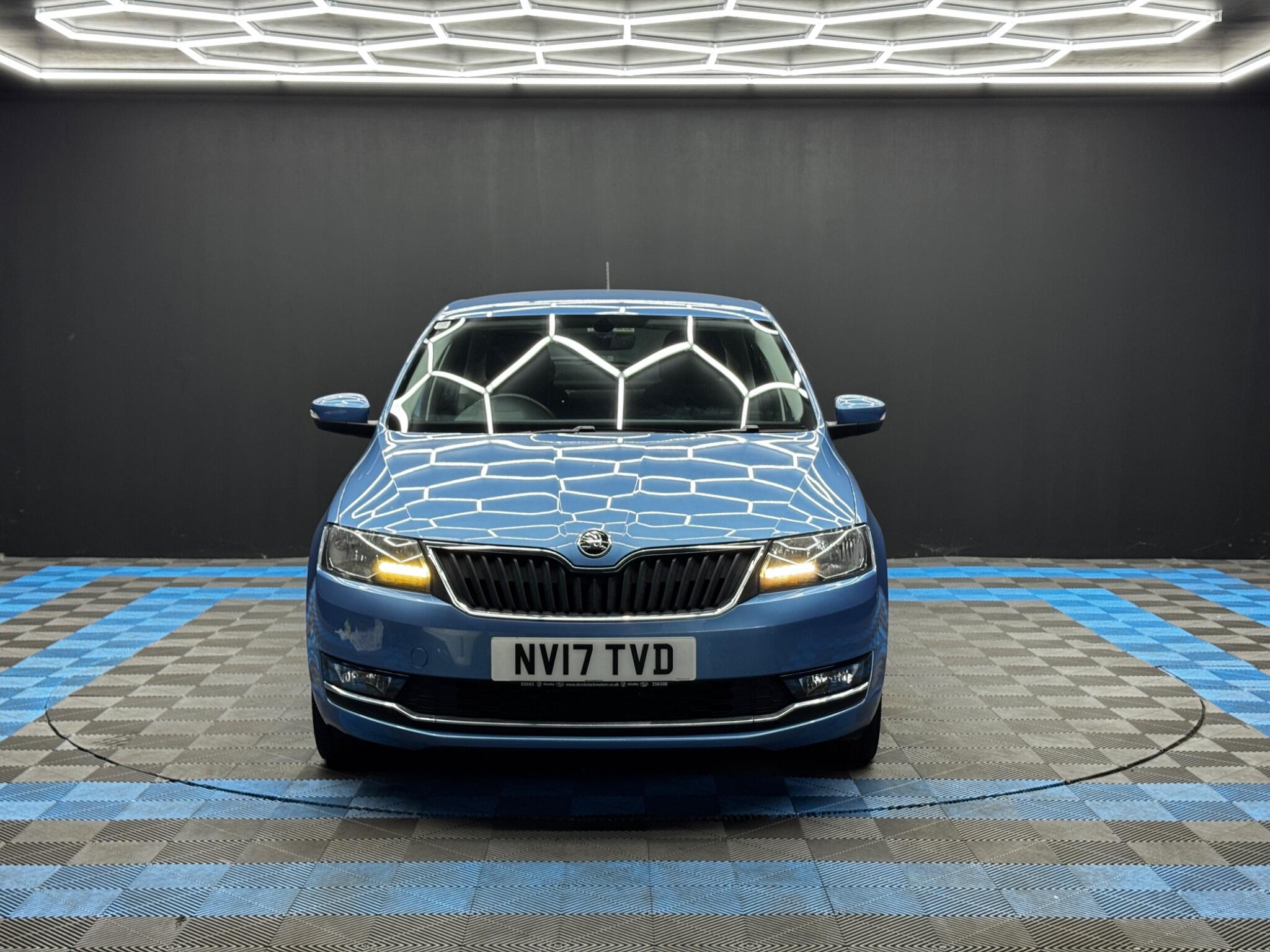 Skoda Rapid view 2