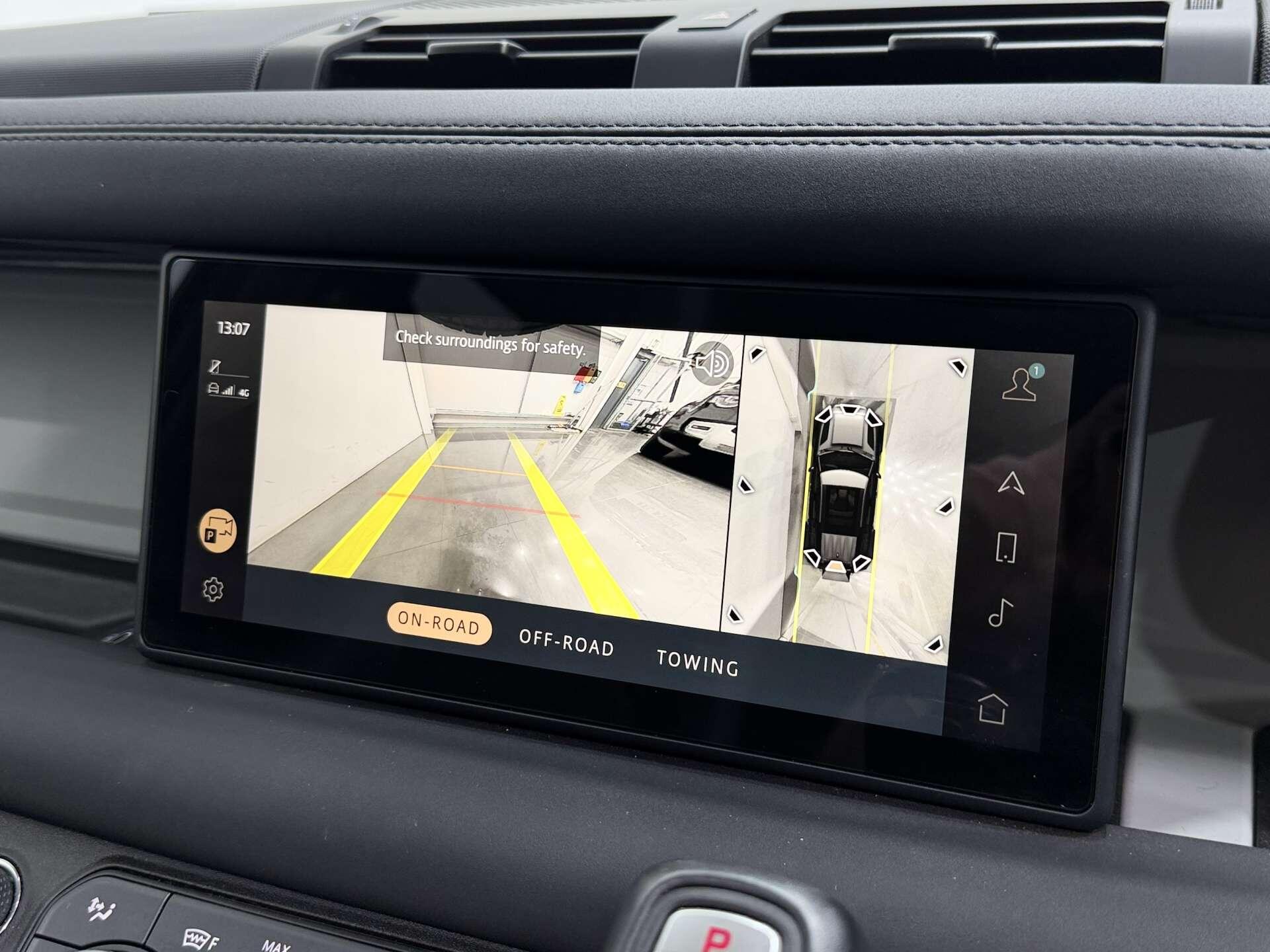 Land Rover Defender view 52