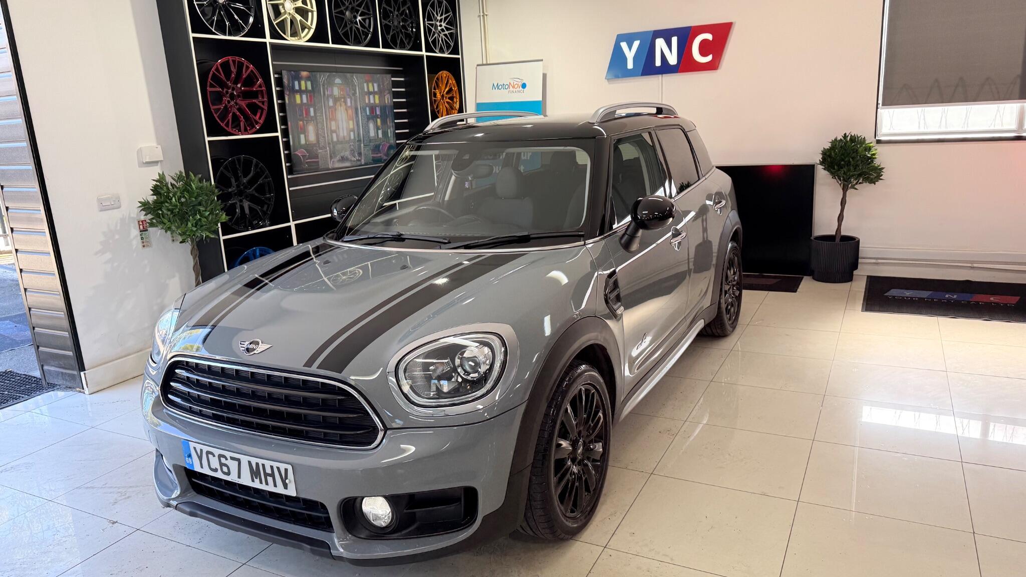 MINI Countryman view 45