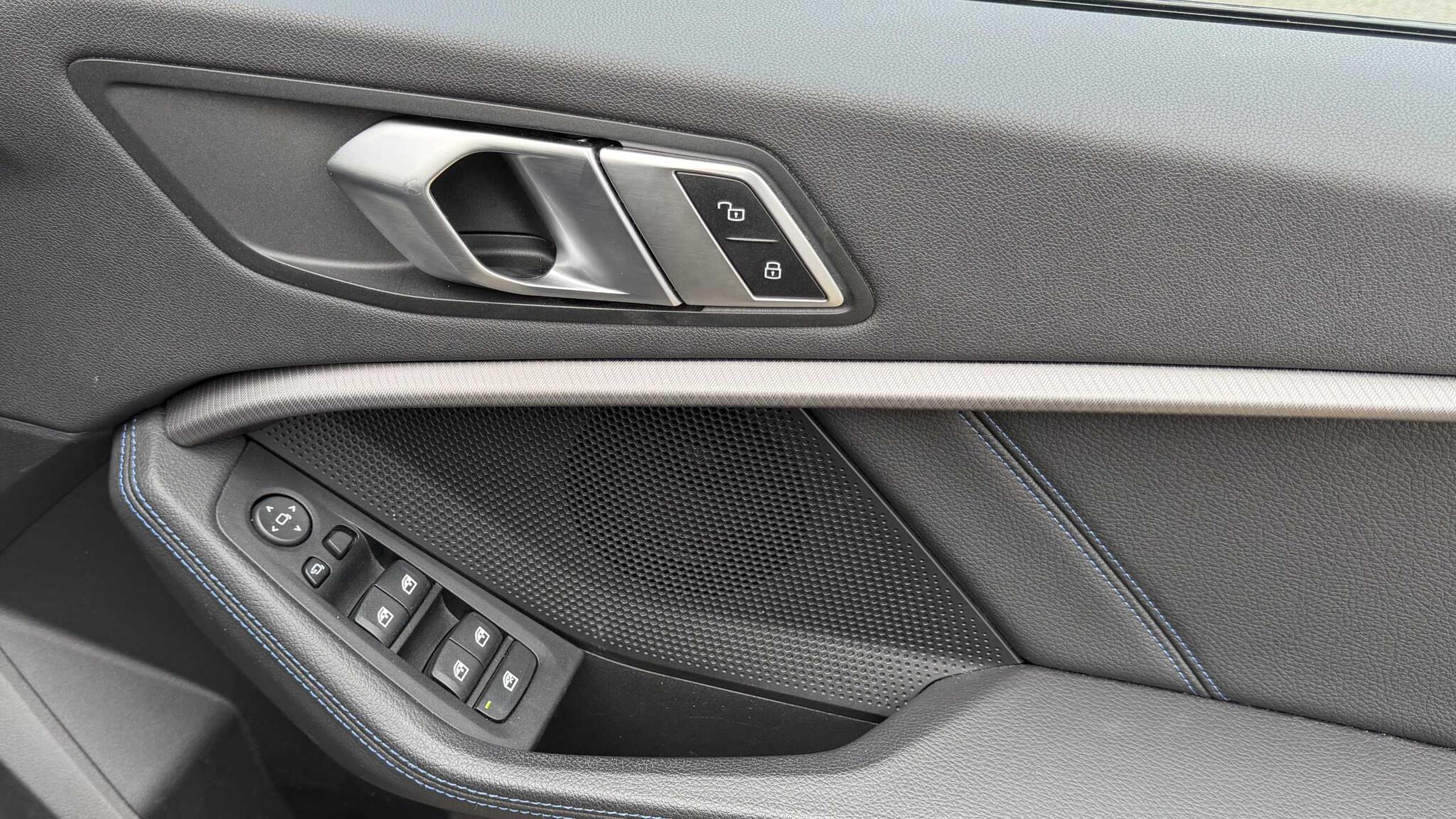 BMW 1 Series view 31
