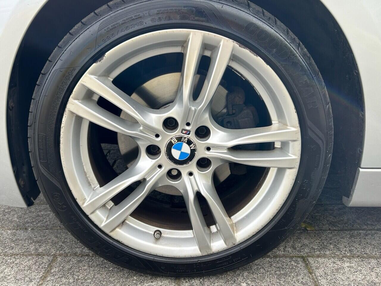BMW 3 Series view 42