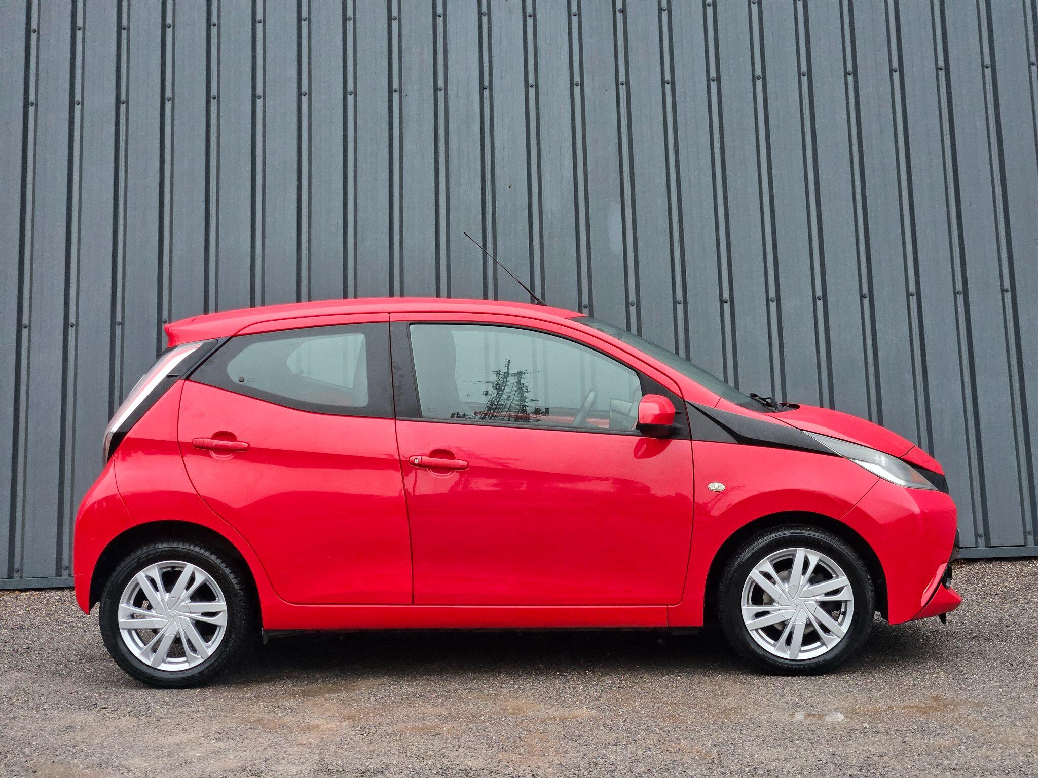 2015 Toyota AYGO image 4